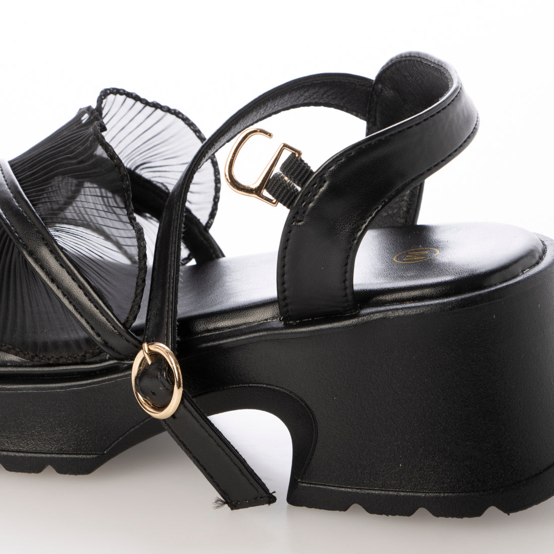 シューズインクローゼット Shoes in Closet -シュークロ- 軽量厚底 チャンキーヒール チュール フリル サンダル 5985 （ブラック） ブラック