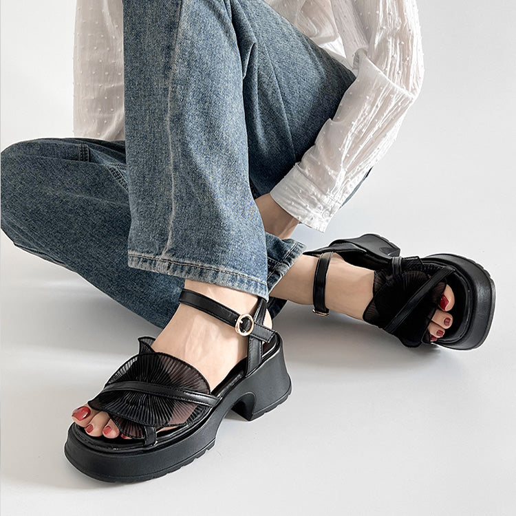 シューズインクローゼット Shoes in Closet -シュークロ- 軽量厚底 チャンキーヒール チュール フリル サンダル 5985 （ブラック） ブラック