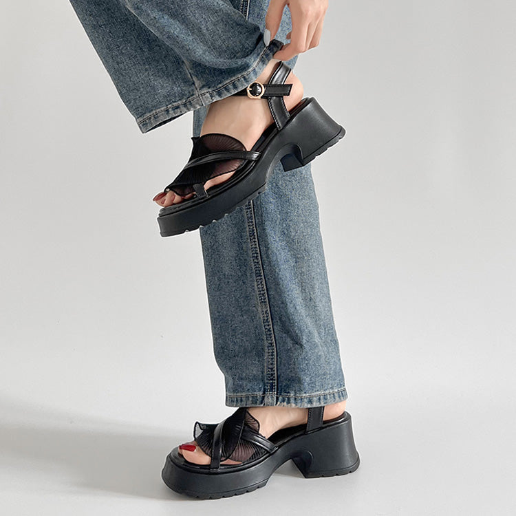 シューズインクローゼット Shoes in Closet -シュークロ- 軽量厚底 チャンキーヒール チュール フリル サンダル 5985 （ブラック） ブラック