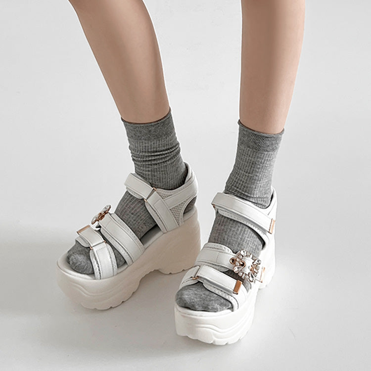 シューズインクローゼット Shoes in Closet -シュークロ- 超軽量厚底 スタイルアップソール  ビジューバックル スポーツサンダル 5989 （ホワイト） ホワイト