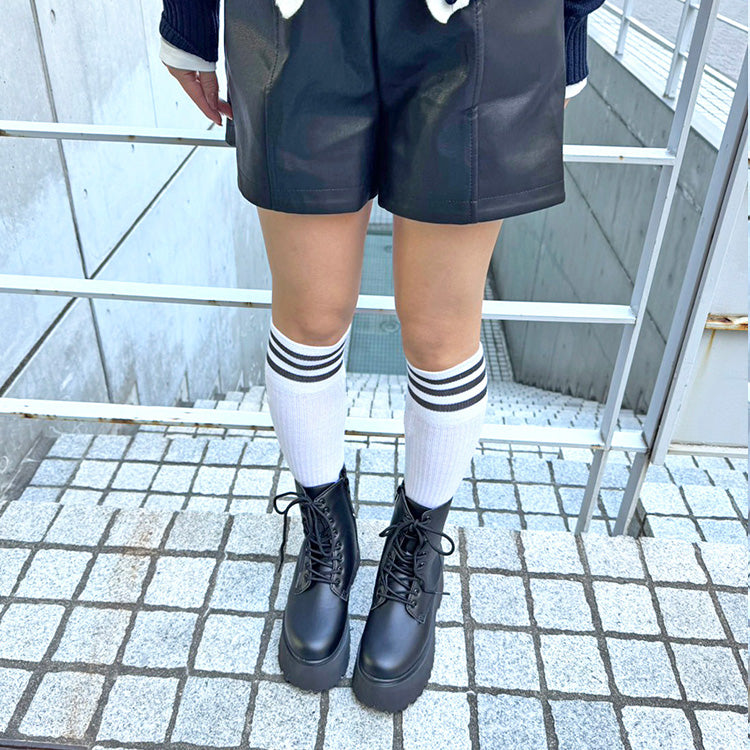 シューズインクローゼット Shoes in Closet -シュークロ- 厚底 プラットフォーム シンプル レースアップ ブーツ 2459 （ブラック） ブラック
