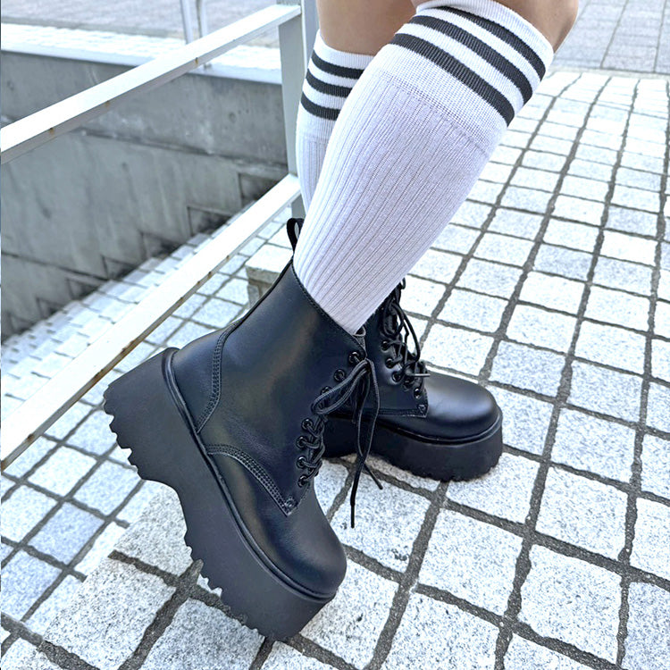 シューズインクローゼット Shoes in Closet -シュークロ- 厚底 プラットフォーム シンプル レースアップ ブーツ 2459 （ブラック） ブラック