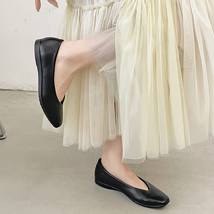 シューズインクローゼット Shoes in Closet -シュークロ- 【やわらか 軽い】超軽量 スクエア  Vカット  ベーシック  フラットパンプス 3027 （ブラック） ブラック