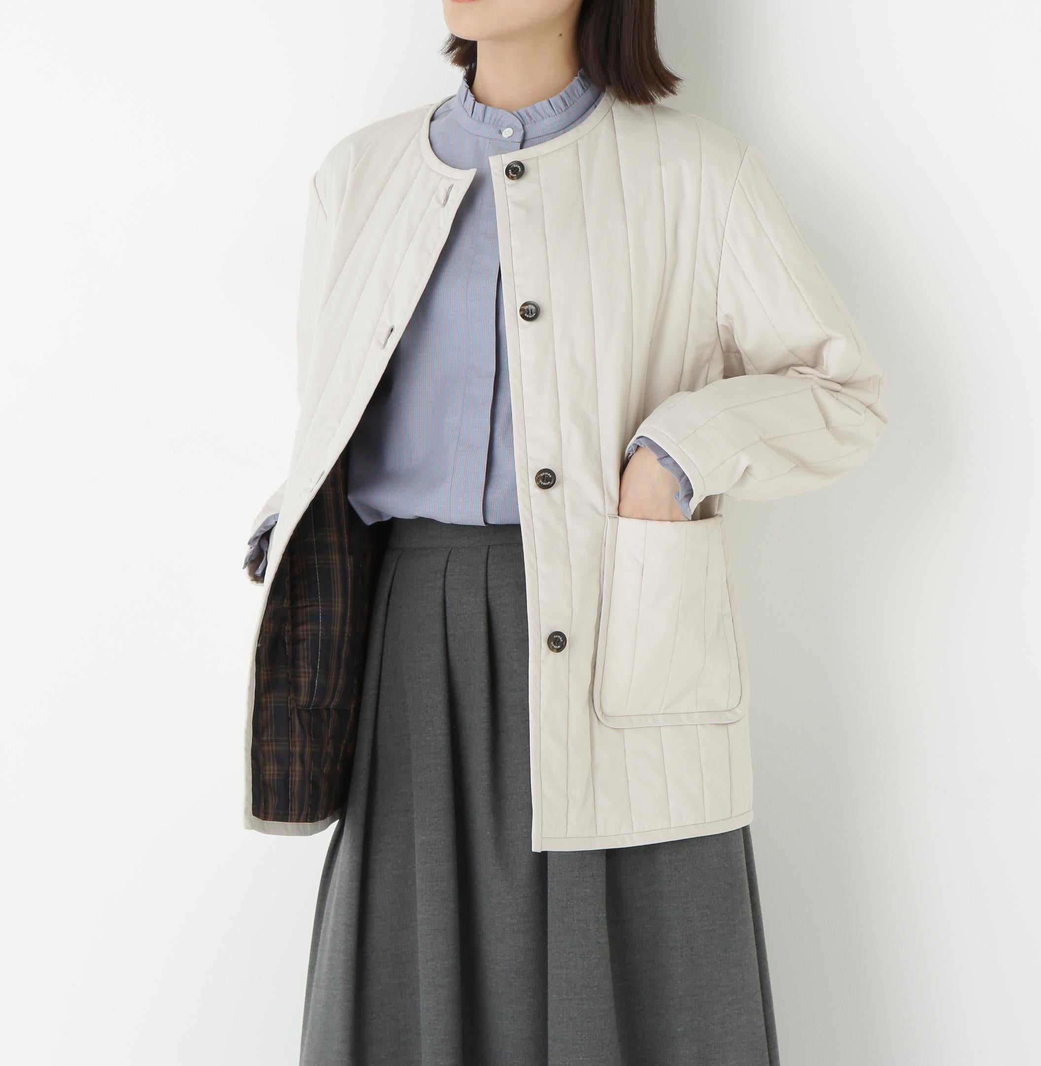 バーティカルキルティングノーカラージャケット ライトベージュ