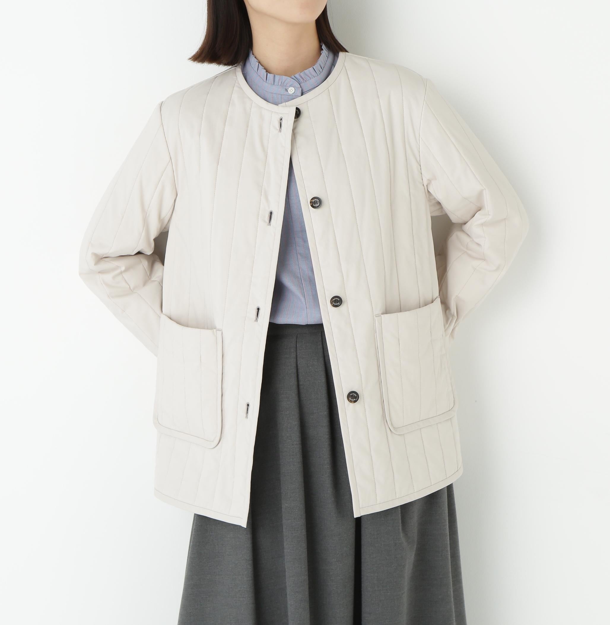 バーティカルキルティングノーカラージャケット ライトベージュ