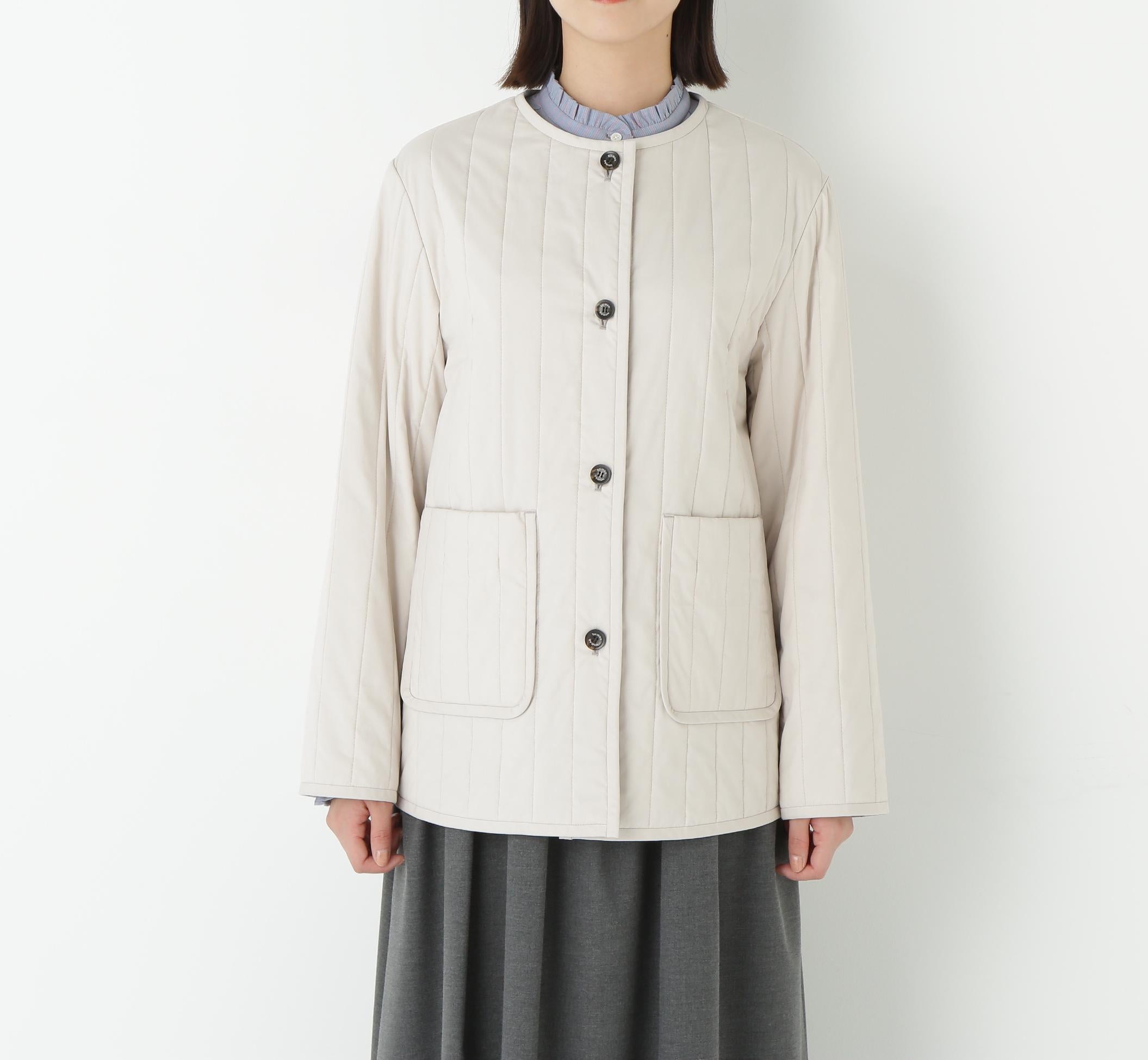 バーティカルキルティングノーカラージャケット ライトベージュ