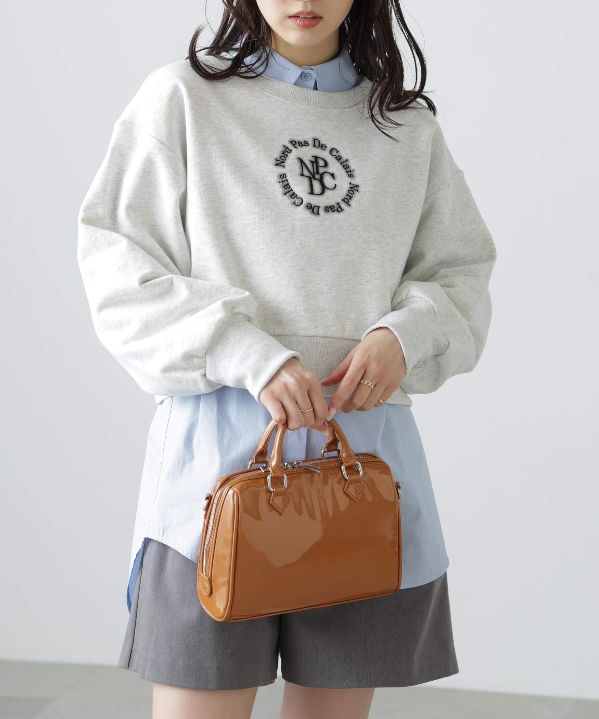 サークルロゴ刺繍ショート丈スウェット オートミール1
