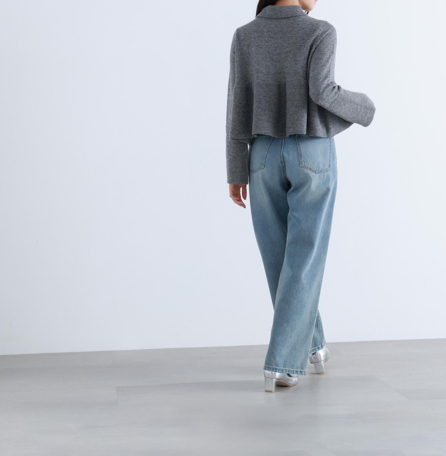 襟付きペプラムニット グレー