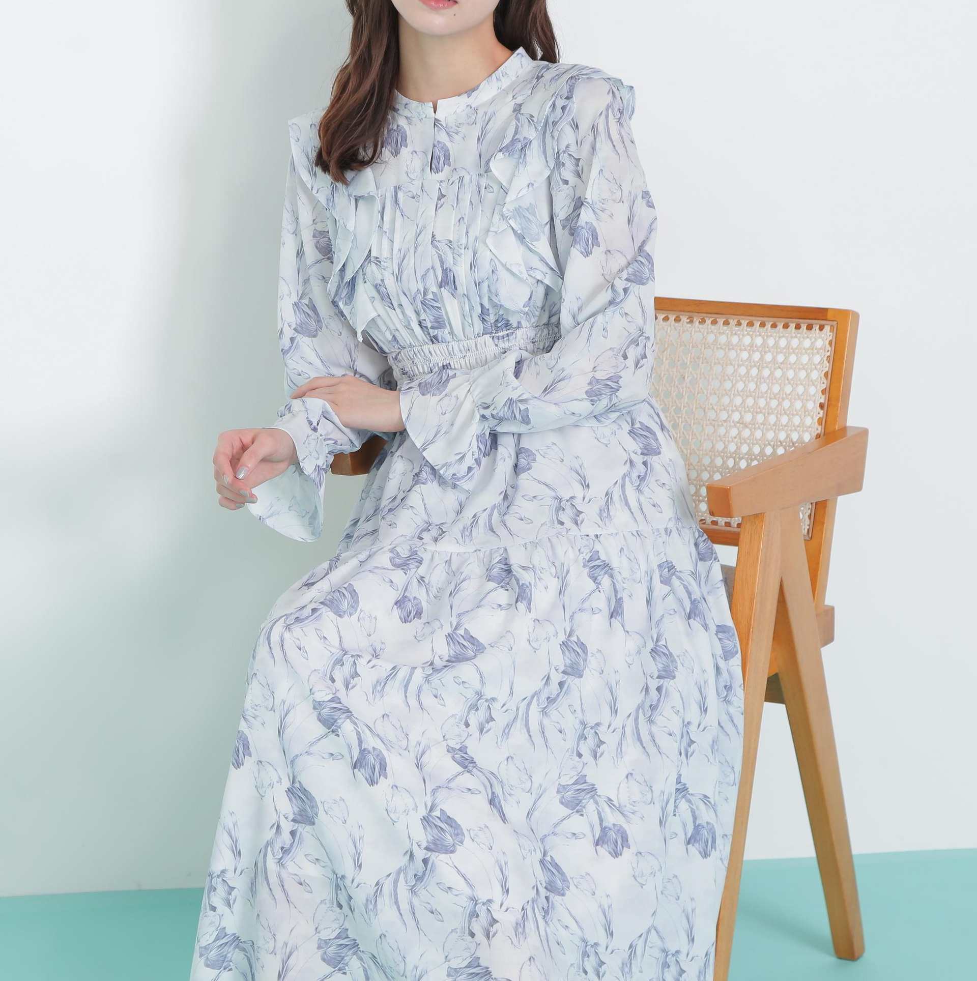 ピンタック花柄ワンピース ブルー