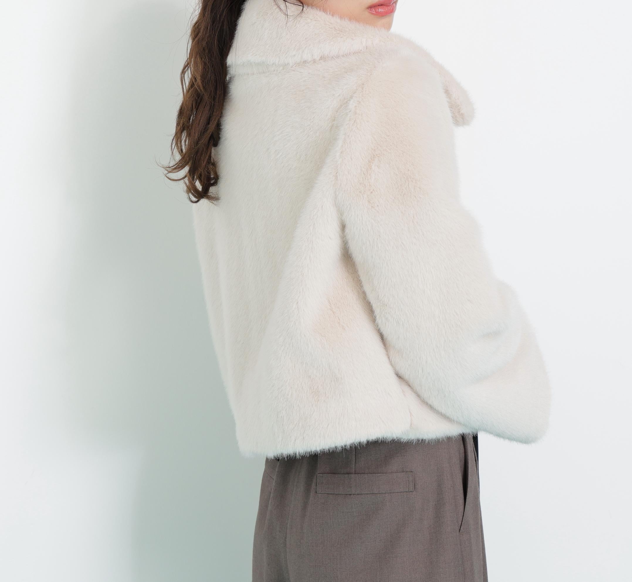 フェイクファーショートジャケット ホワイト