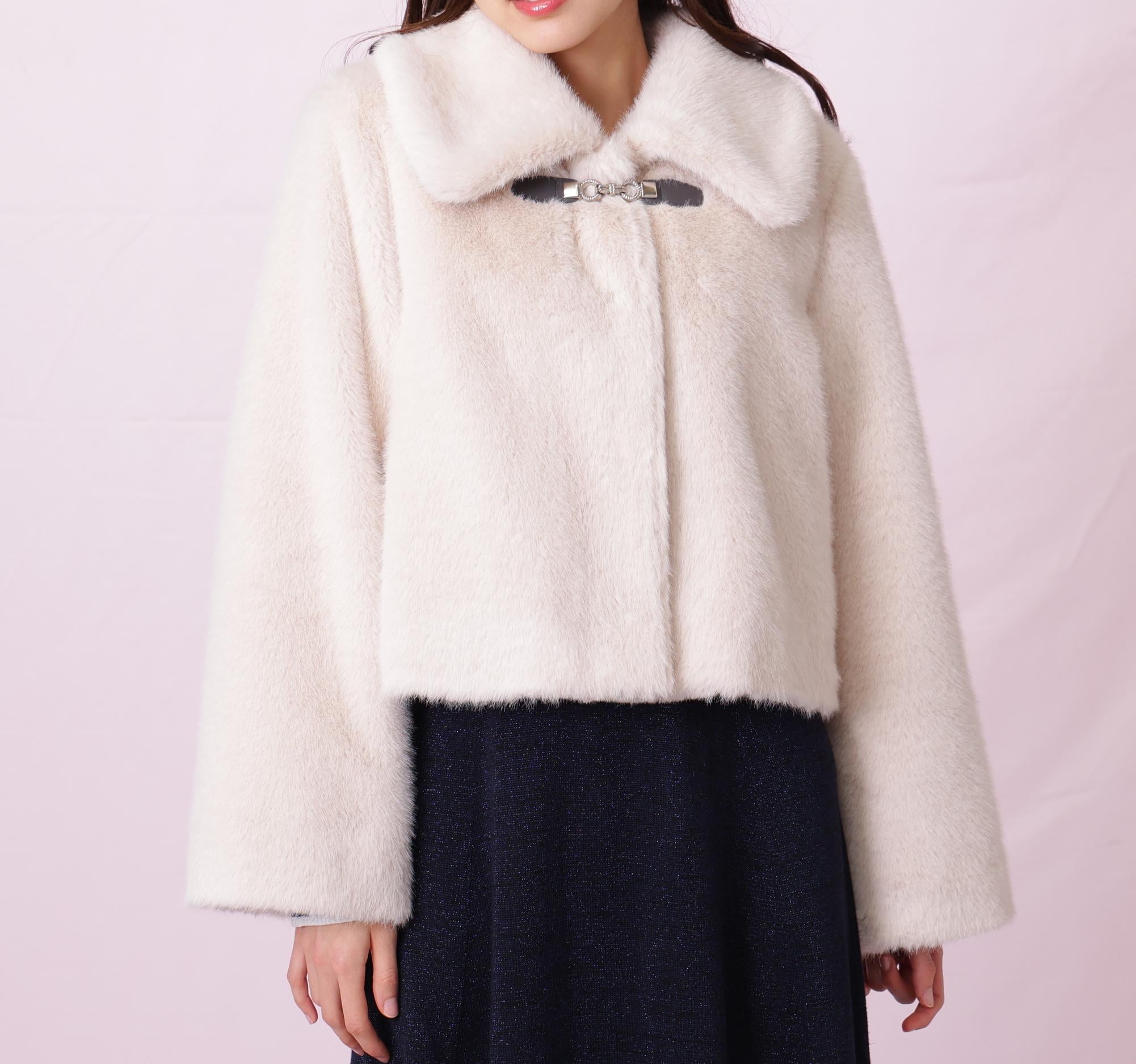 フェイクファーショートジャケット ホワイト