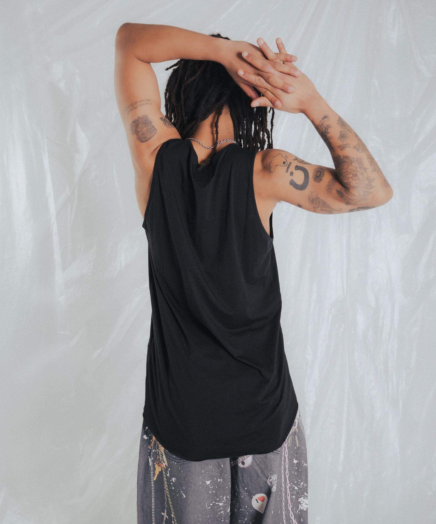 FR(13)NDS/フレンズ/AO TANKTOP ブラック