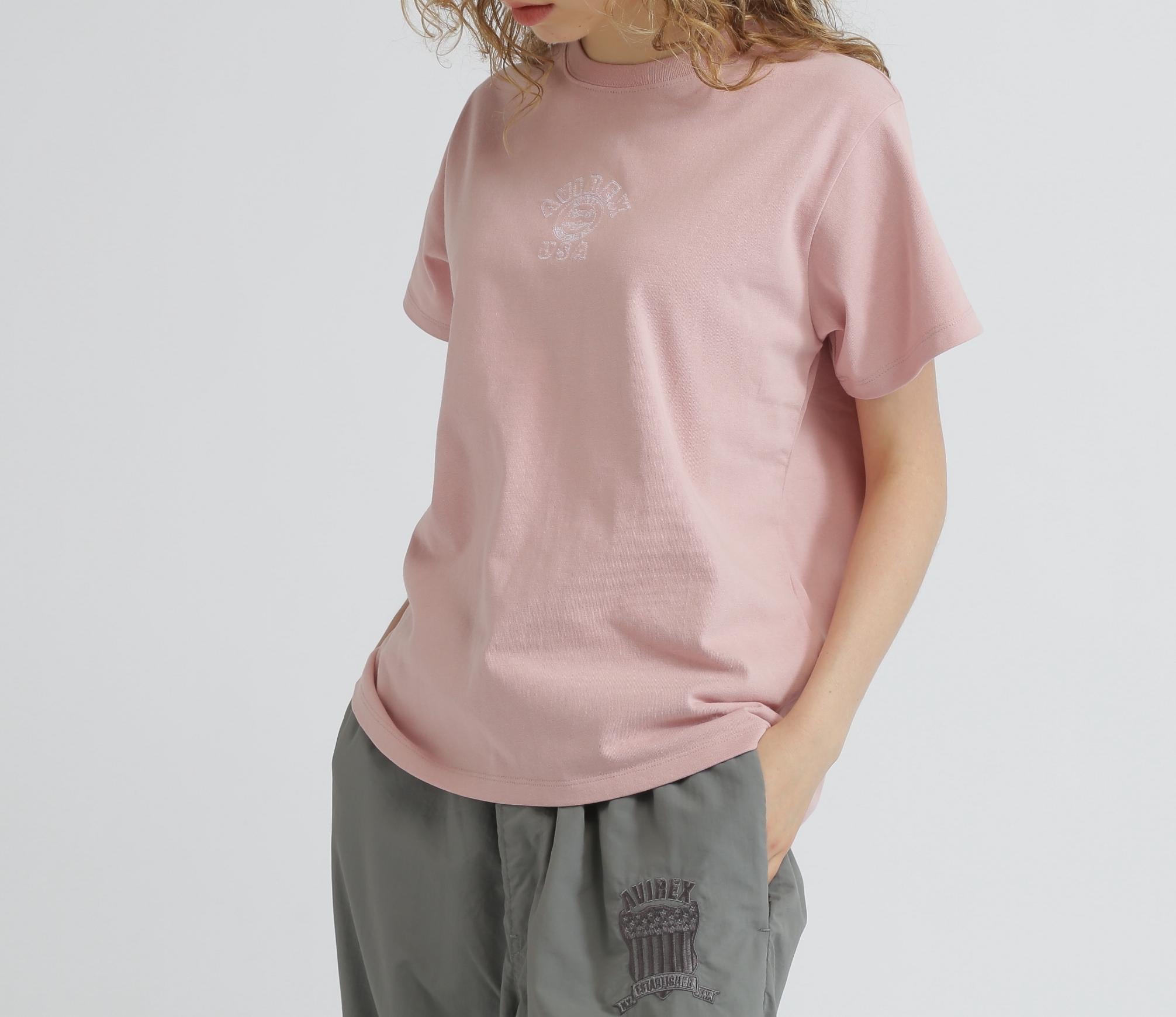 《WER&DEPOT限定》ONE POINT EMR T-SHI>T"VA>SITY LOGO" / ワンポイントロゴ 刺繍 半袖Tシャツ  ピンク