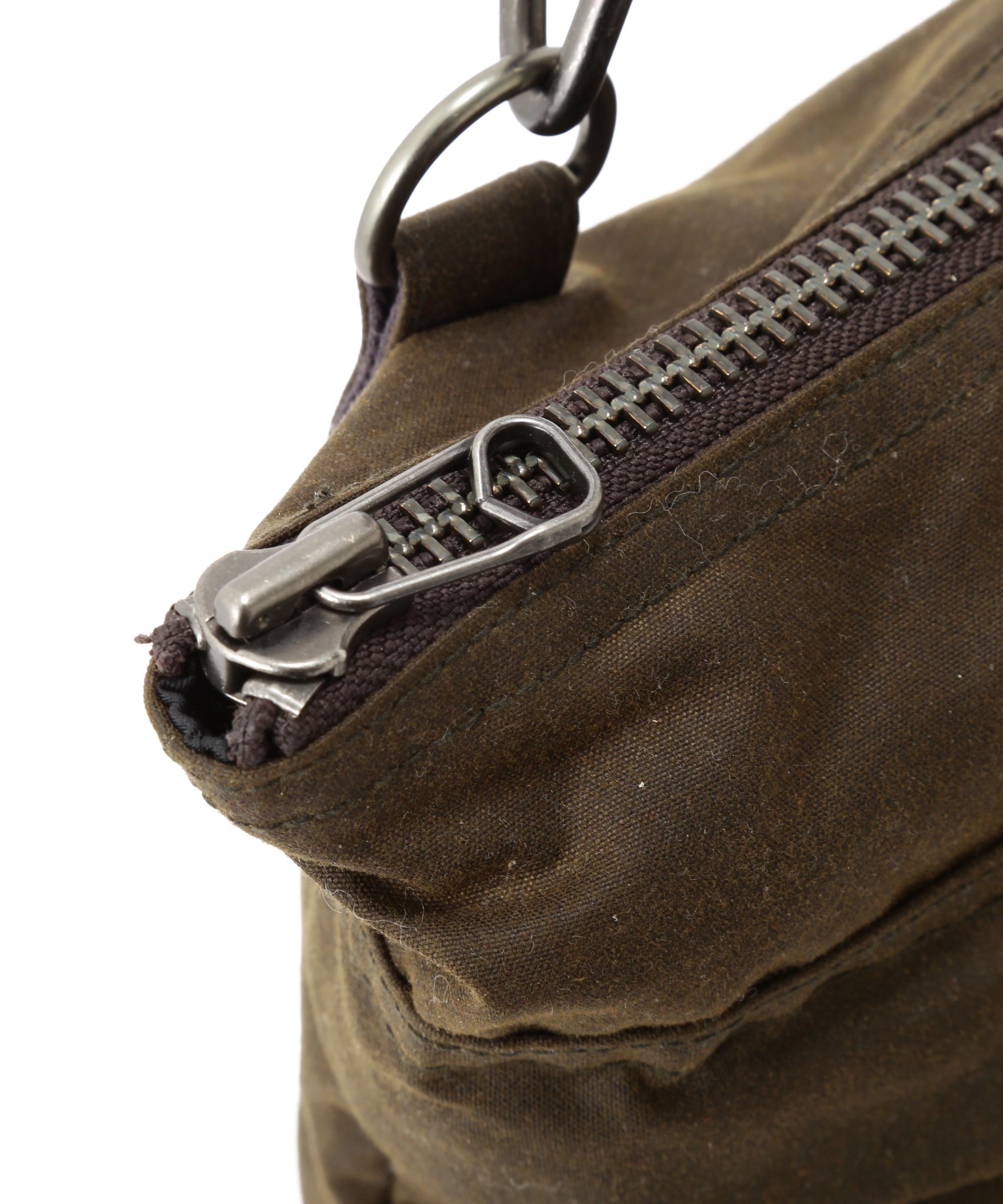 MILITA>Y FAR>IC OILED CLOTH HELMET RAG オリーブ