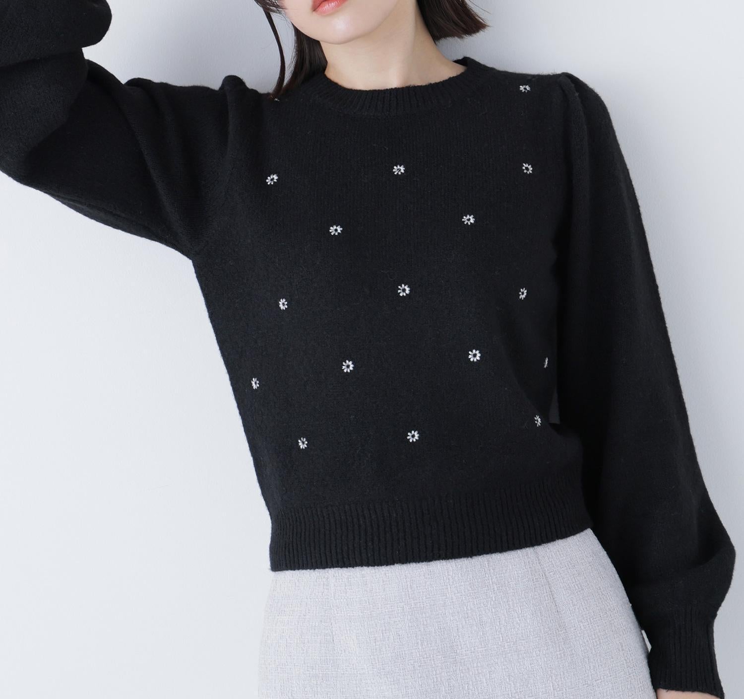 フラワー刺繍ニット ブラック