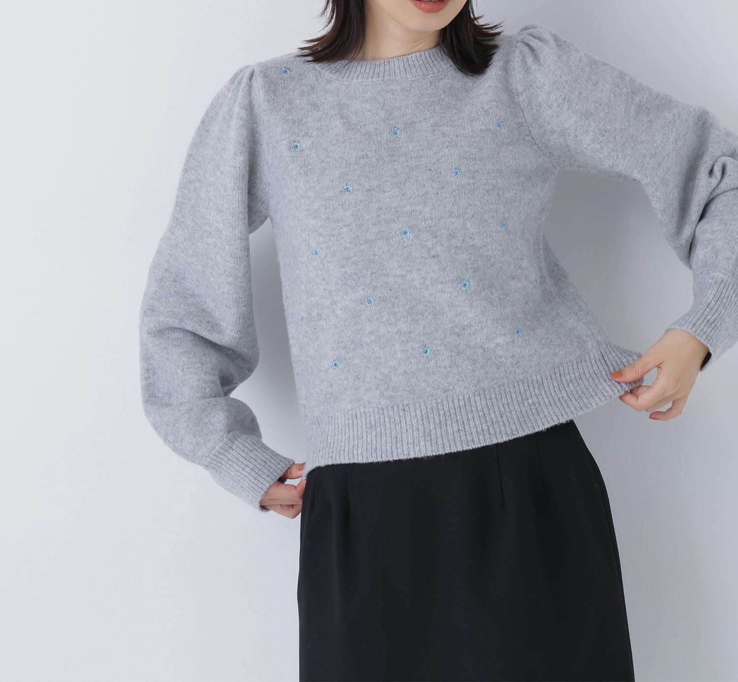 フラワー刺繍ニット グレー