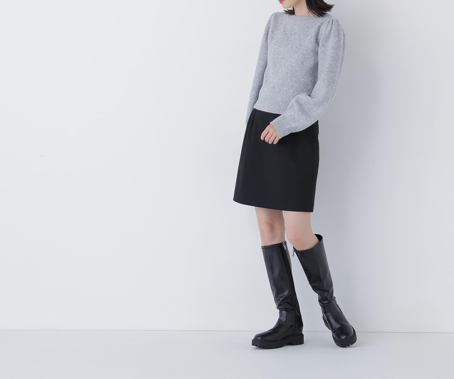 フラワー刺繍ニット グレー