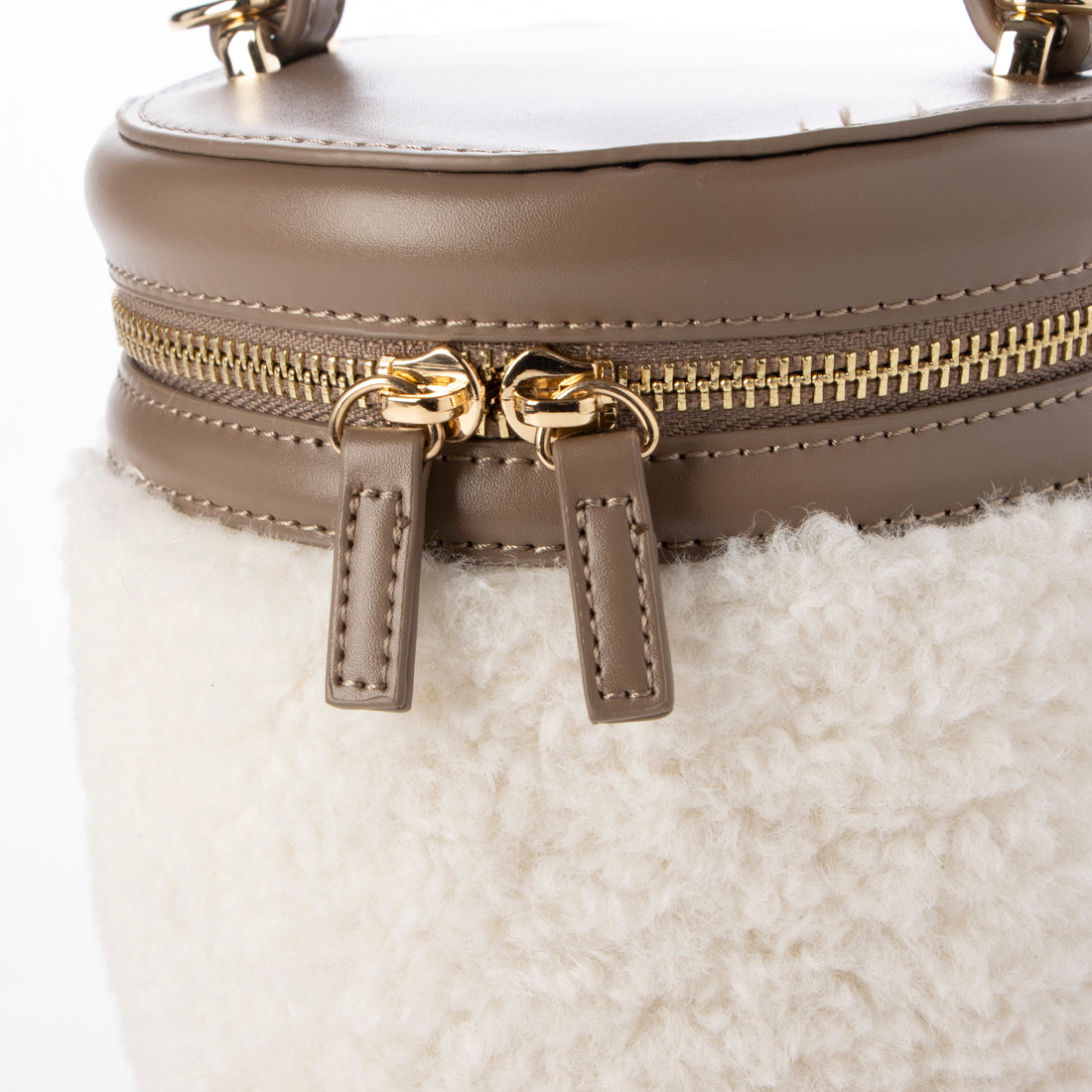 Twelve Agenda 12Twelve Agenda Eco-Fur 2way Circle Vanity Bag