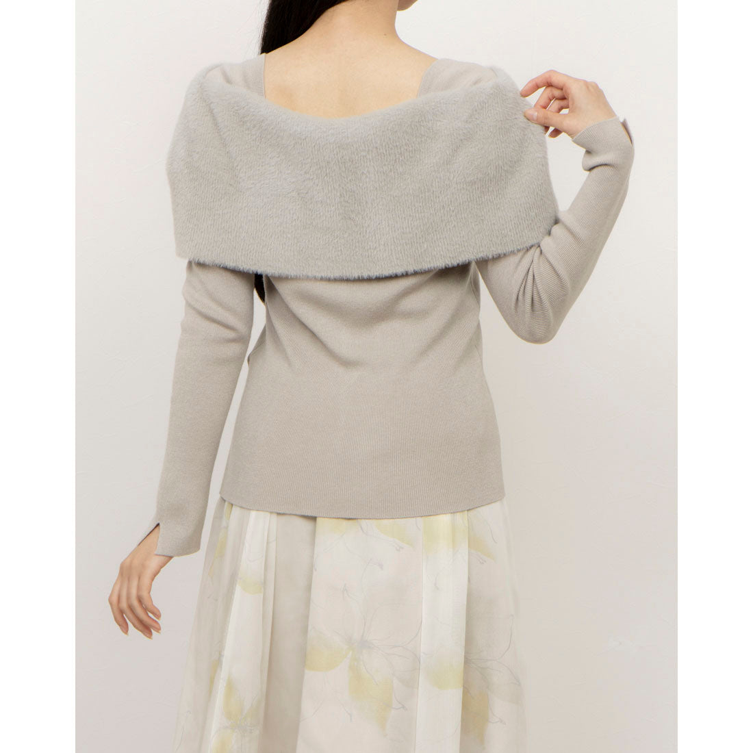 トゥエルブアジェンダ 12Twelve Agenda 前後2wayシャギーオフショルニット （グレージュ） グレージュ