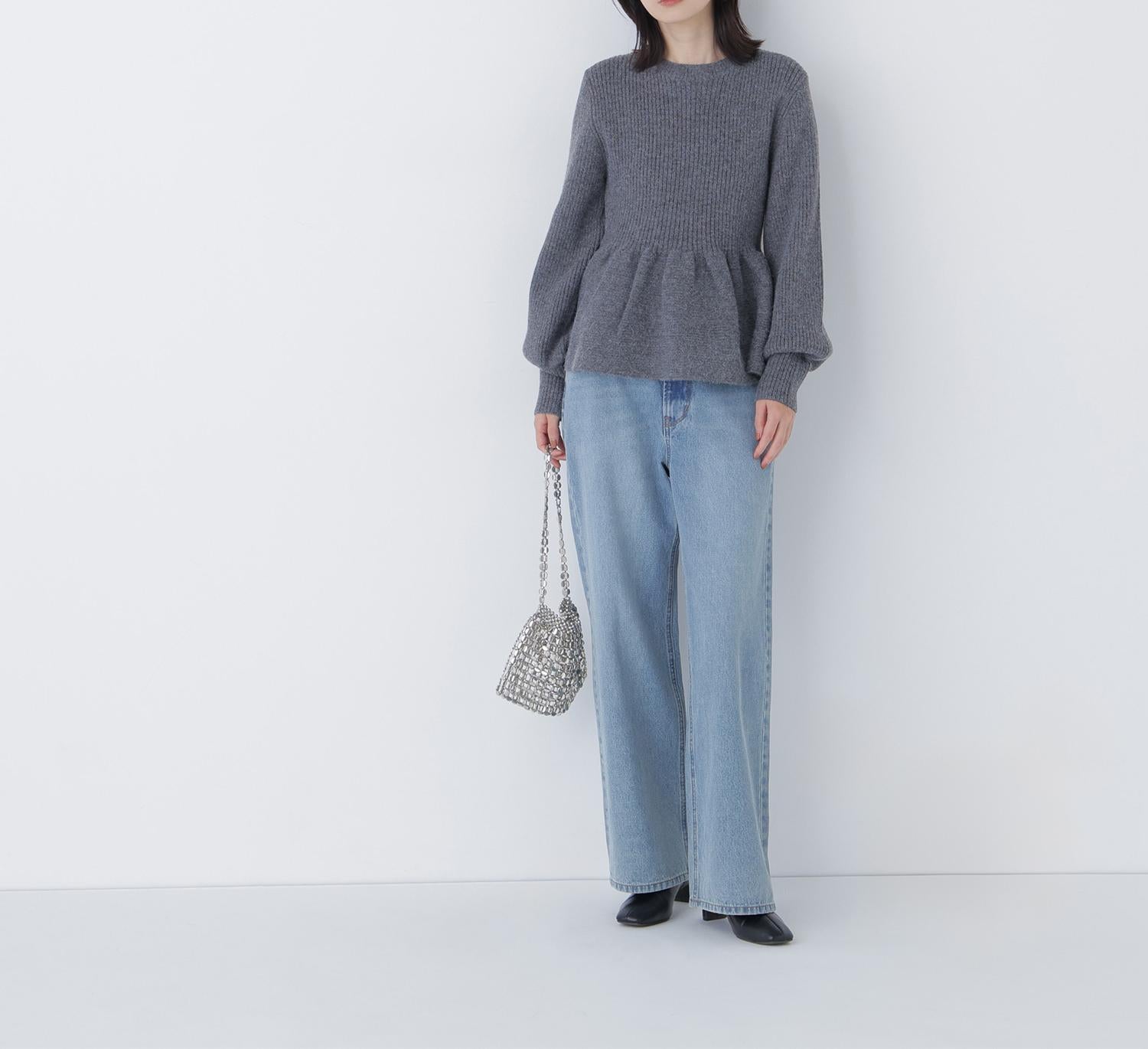 フォルムペプラムニット グレー