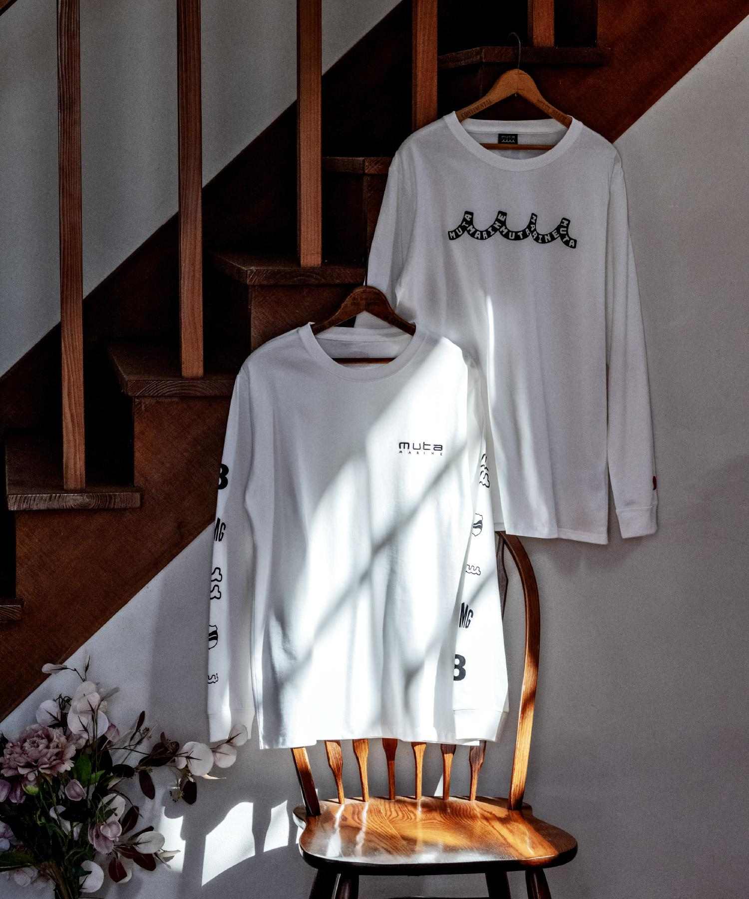 muta MA>INE/ムータ マリン/別注Wave muta MA>INE LS Tee ホワイト