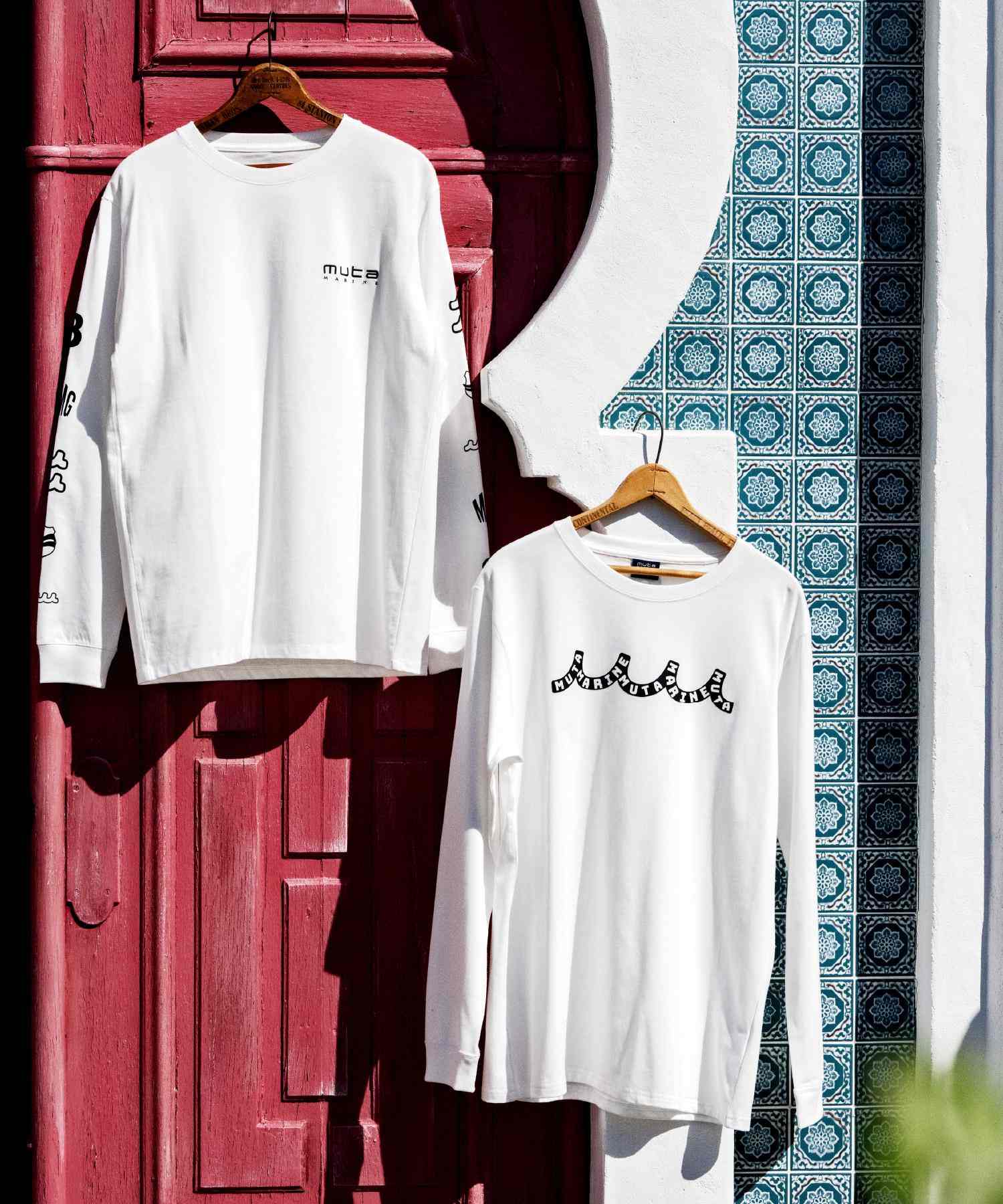 muta MA>INE/ムータ マリン/別注Wave muta MA>INE LS Tee ホワイト