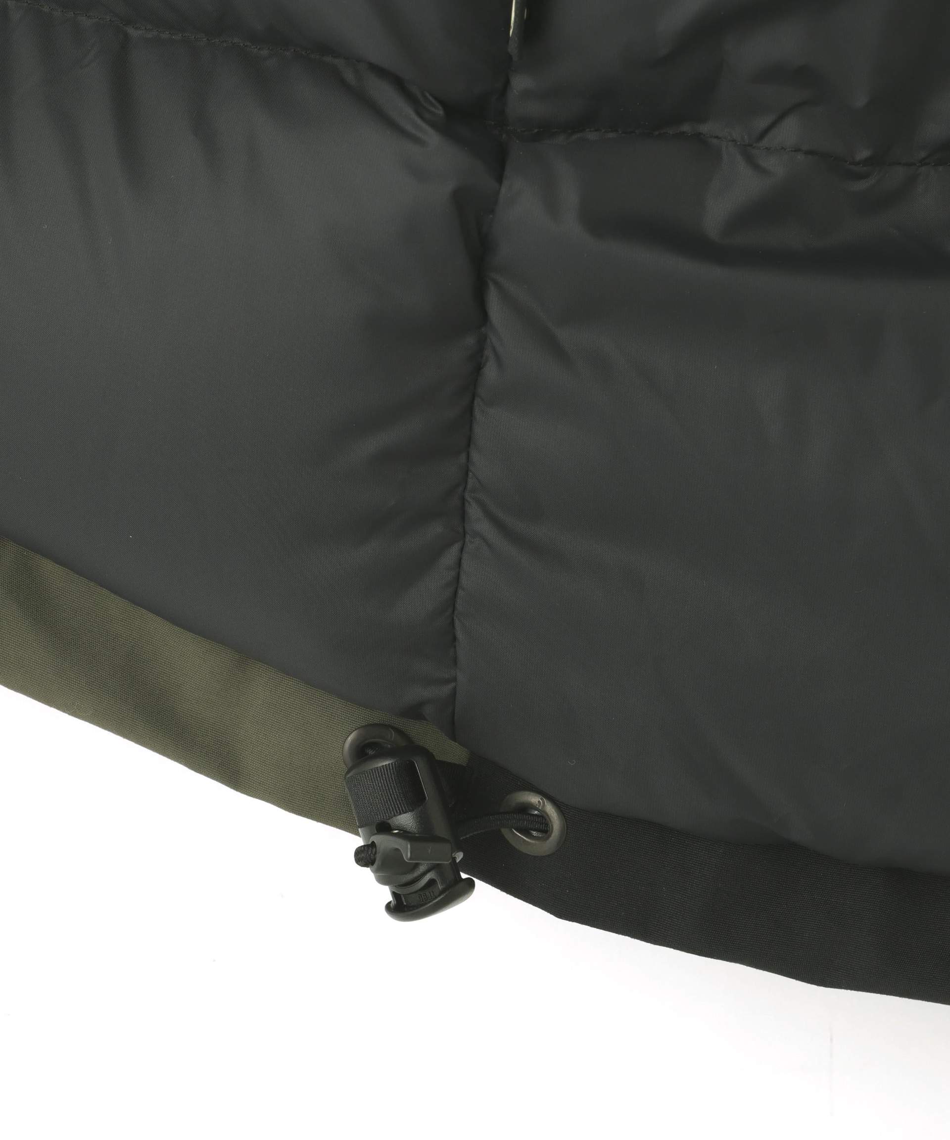 THE NO>TH FACE <ザ・ノース・フェイス）Mountain Down Jacket オリーブ