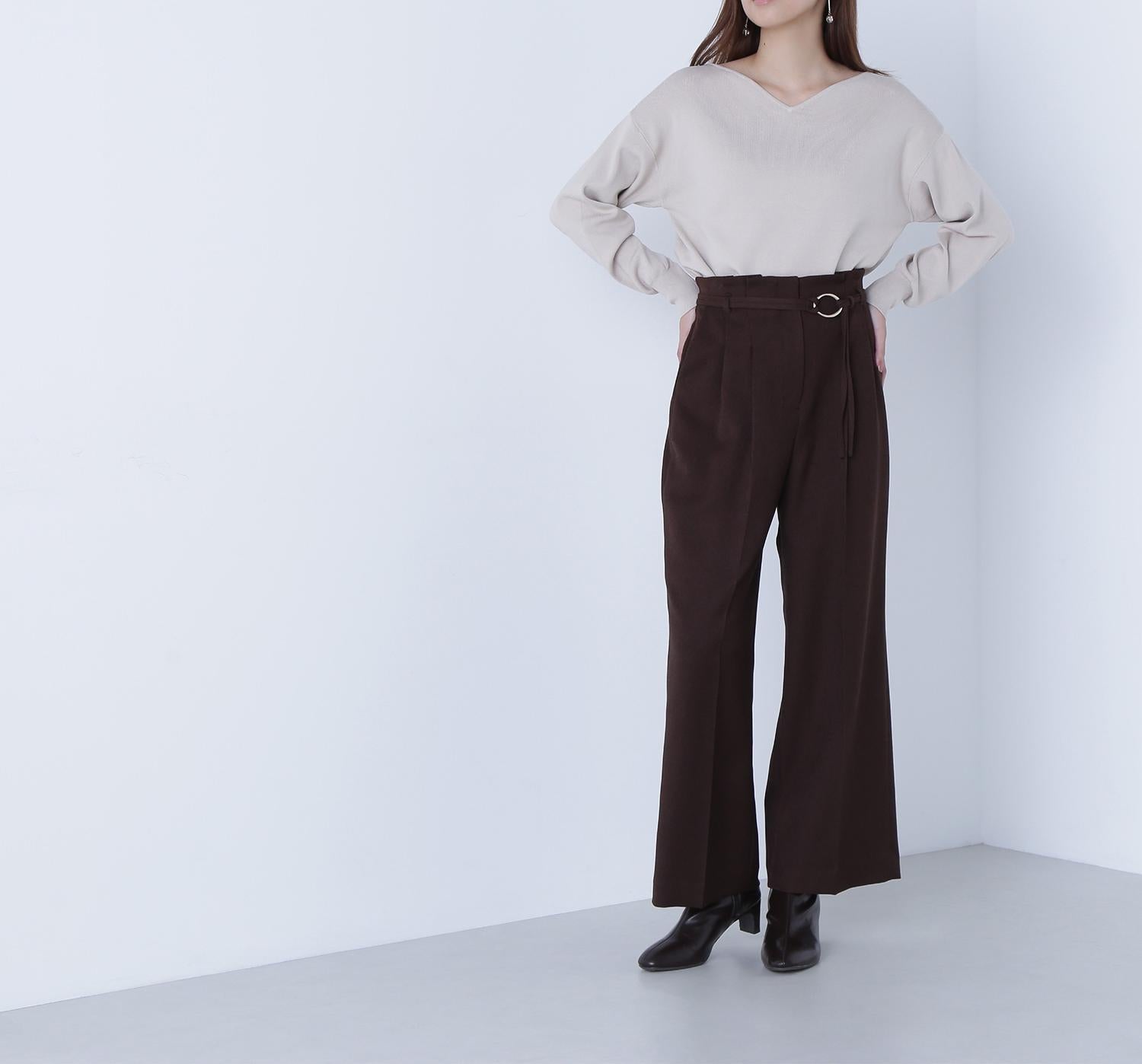 総針ベーシックシリーズ ニュアンスVネックニット ベージュ