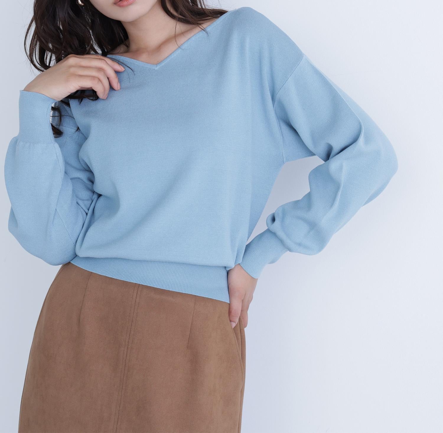 総針ベーシックシリーズ ニュアンスVネックニット レトロブルー