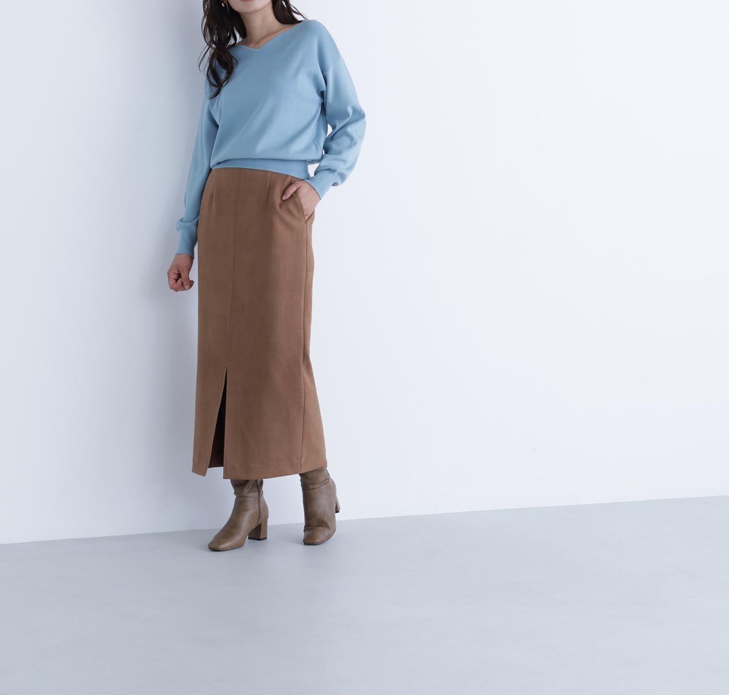 総針ベーシックシリーズ ニュアンスVネックニット レトロブルー