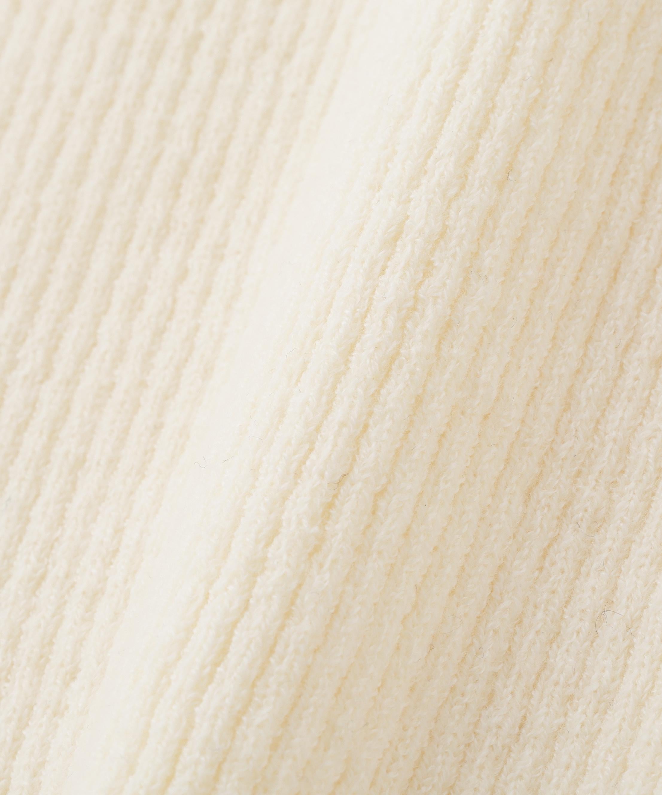 タートルネックリブニット ホワイト