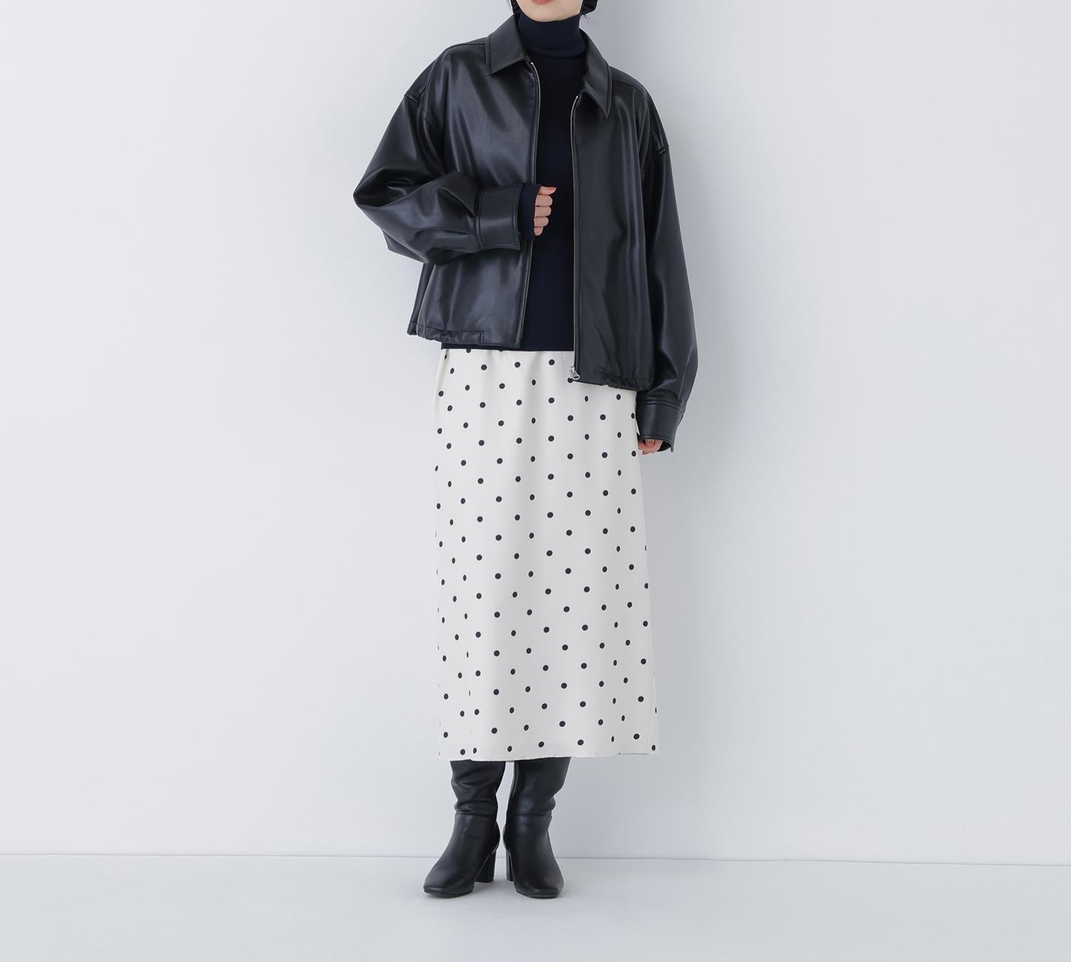 ドットサテンタイトスカート オフホワイトベース2