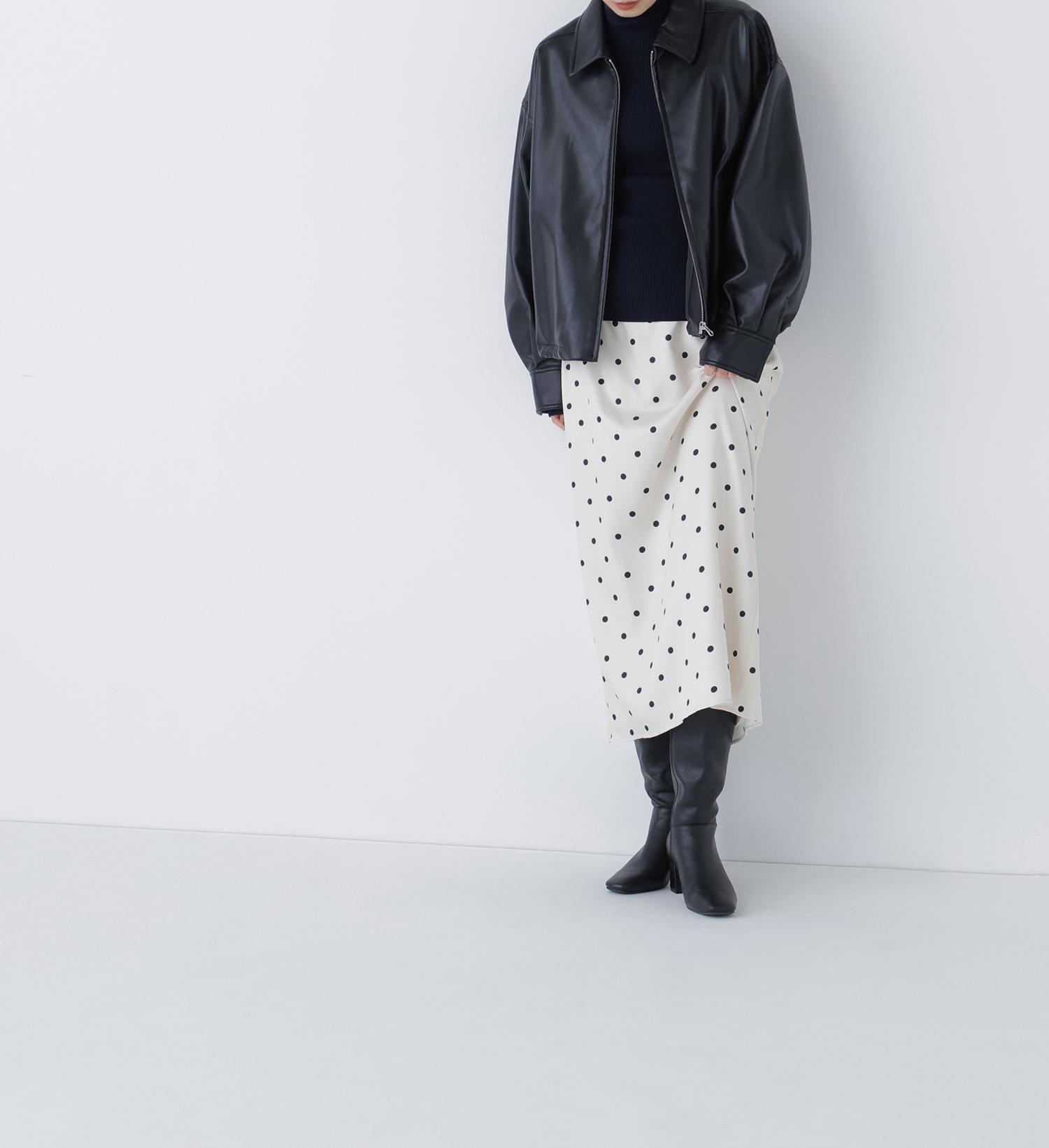 ドットサテンタイトスカート オフホワイトベース2