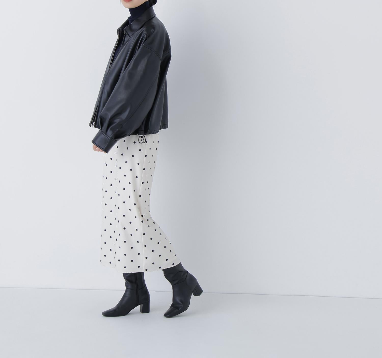 ドットサテンタイトスカート オフホワイトベース2