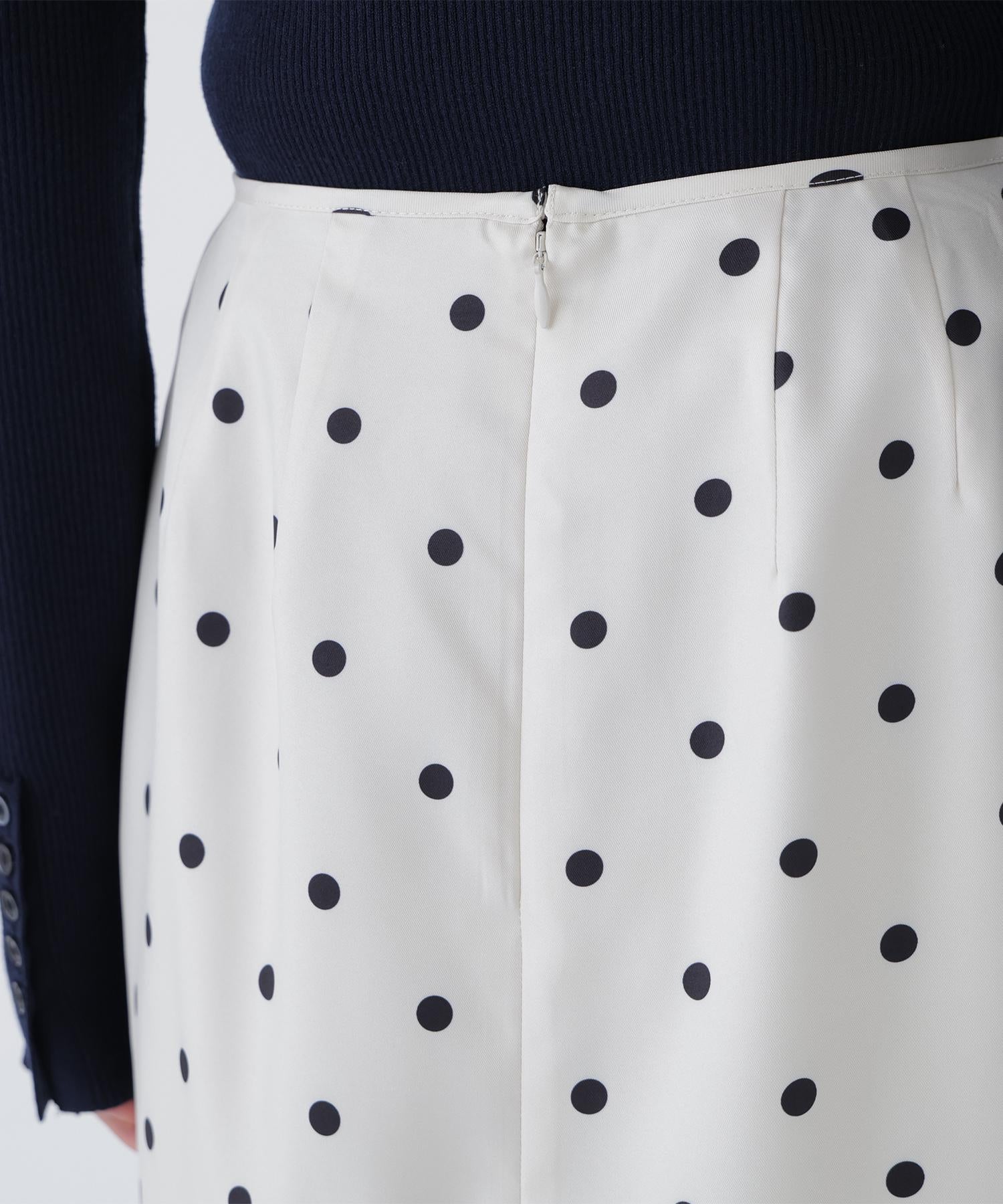 ドットサテンタイトスカート オフホワイトベース2