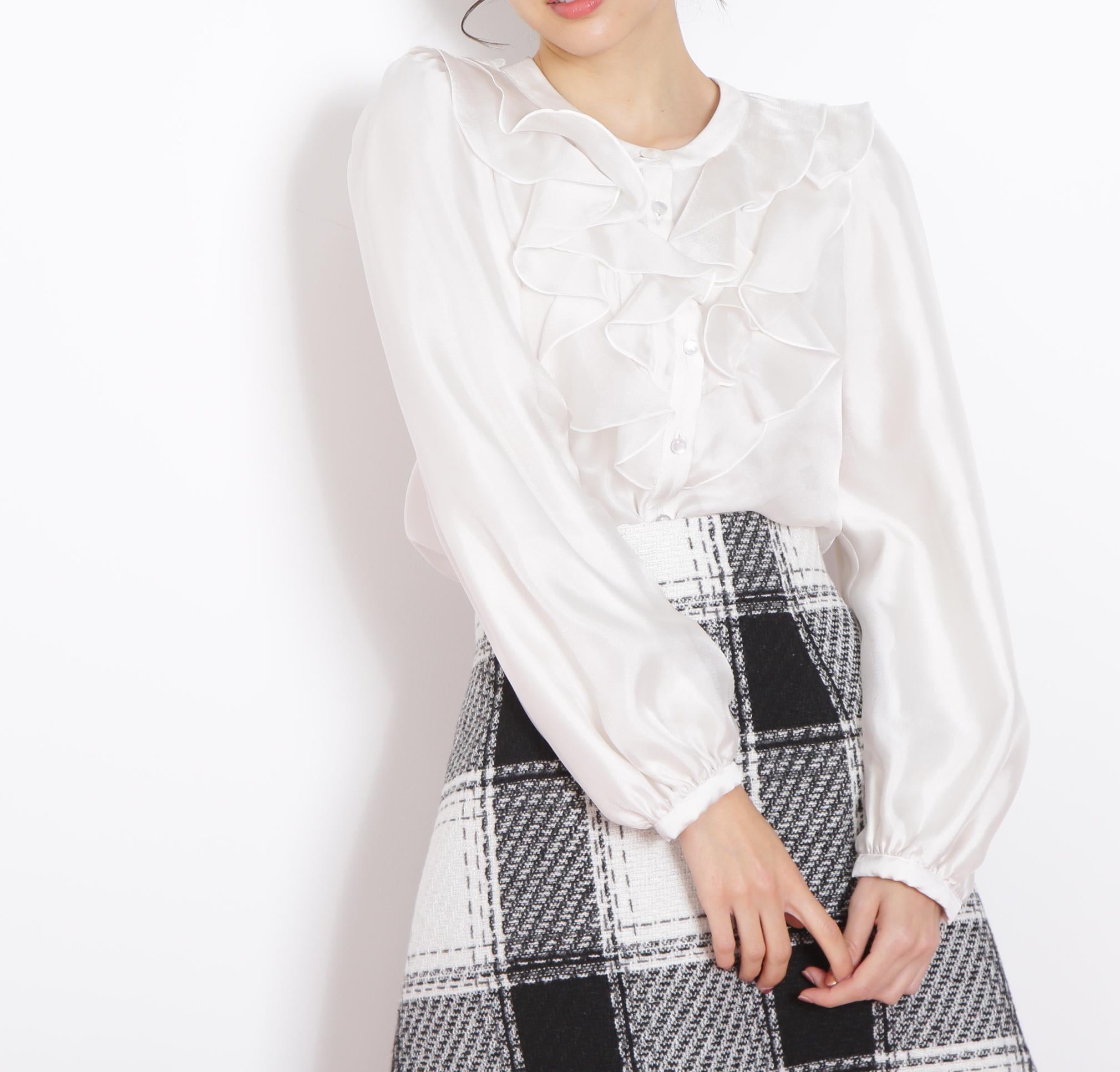 フロントフリルシアーブラウス ホワイト