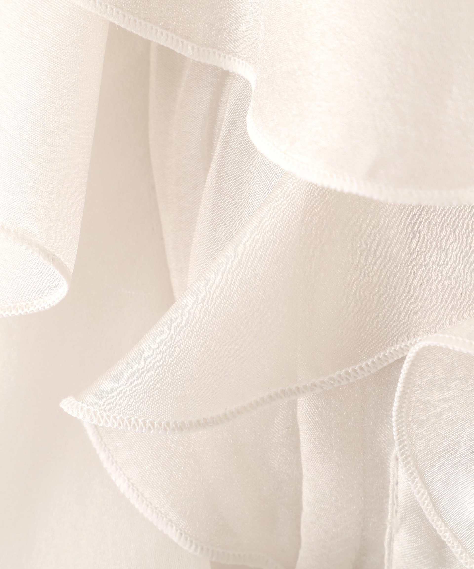 フロントフリルシアーブラウス ホワイト