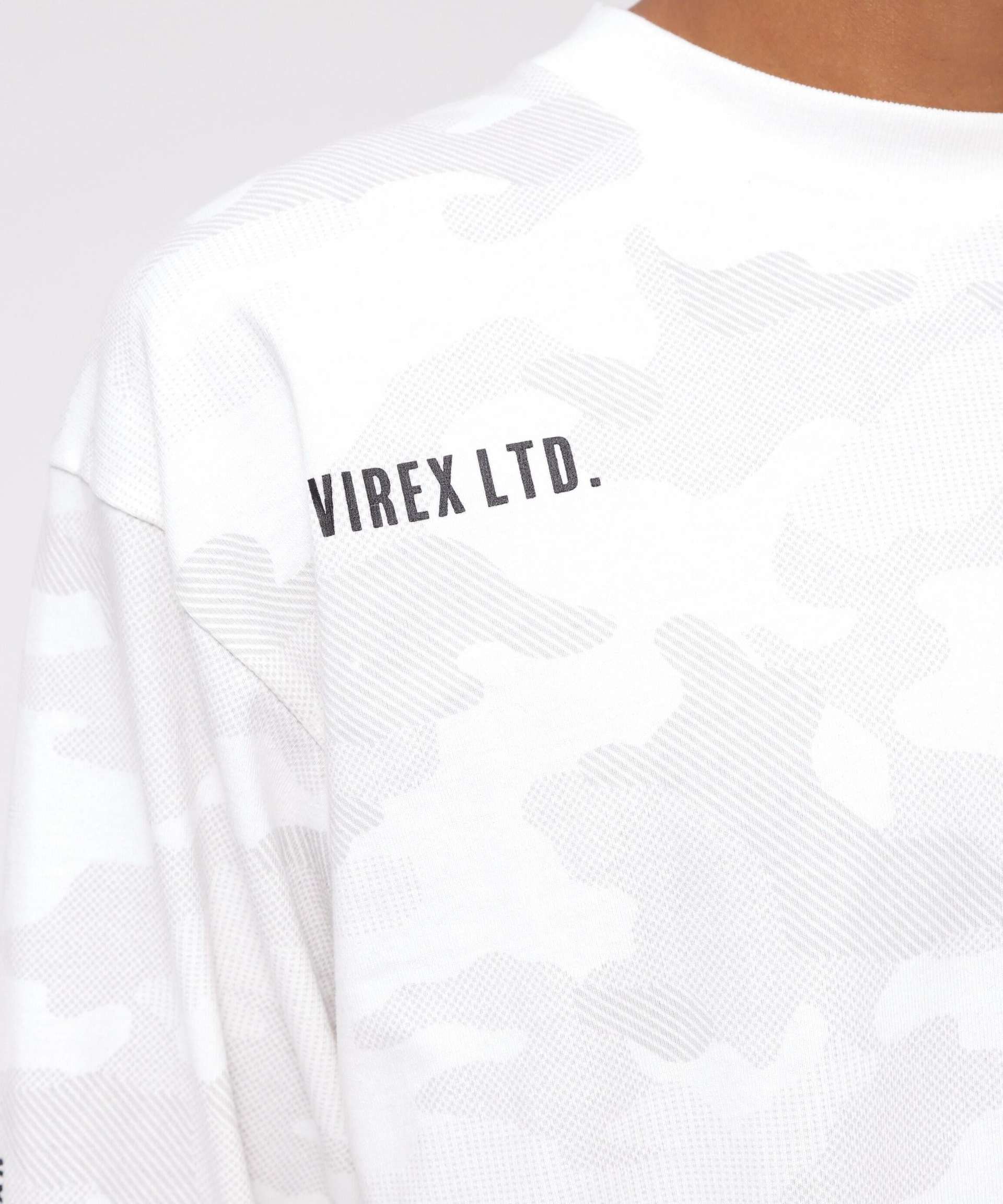 SIDE ZIP STENCIL T-SHI>T "HAT IN THE >ING" / サイドジップ ステンシル 長袖Tシャツ "ハット  ホワイトカモ34