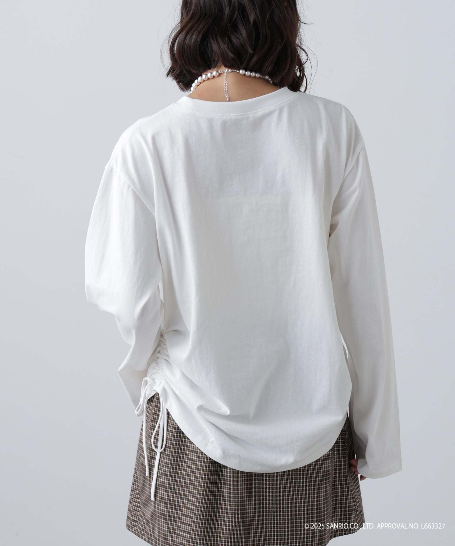 〈メロクロコラボ〉ロングTシャツ ホワイト