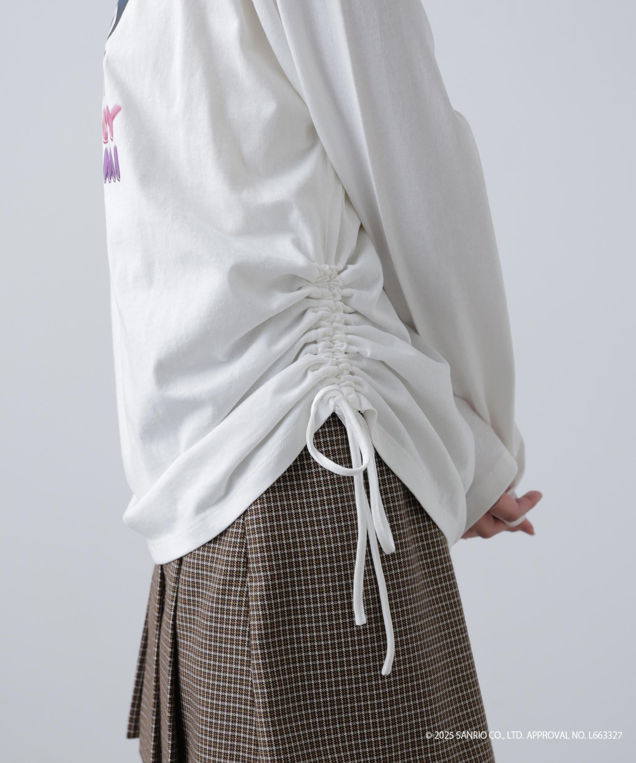 〈メロクロコラボ〉ロングTシャツ ホワイト