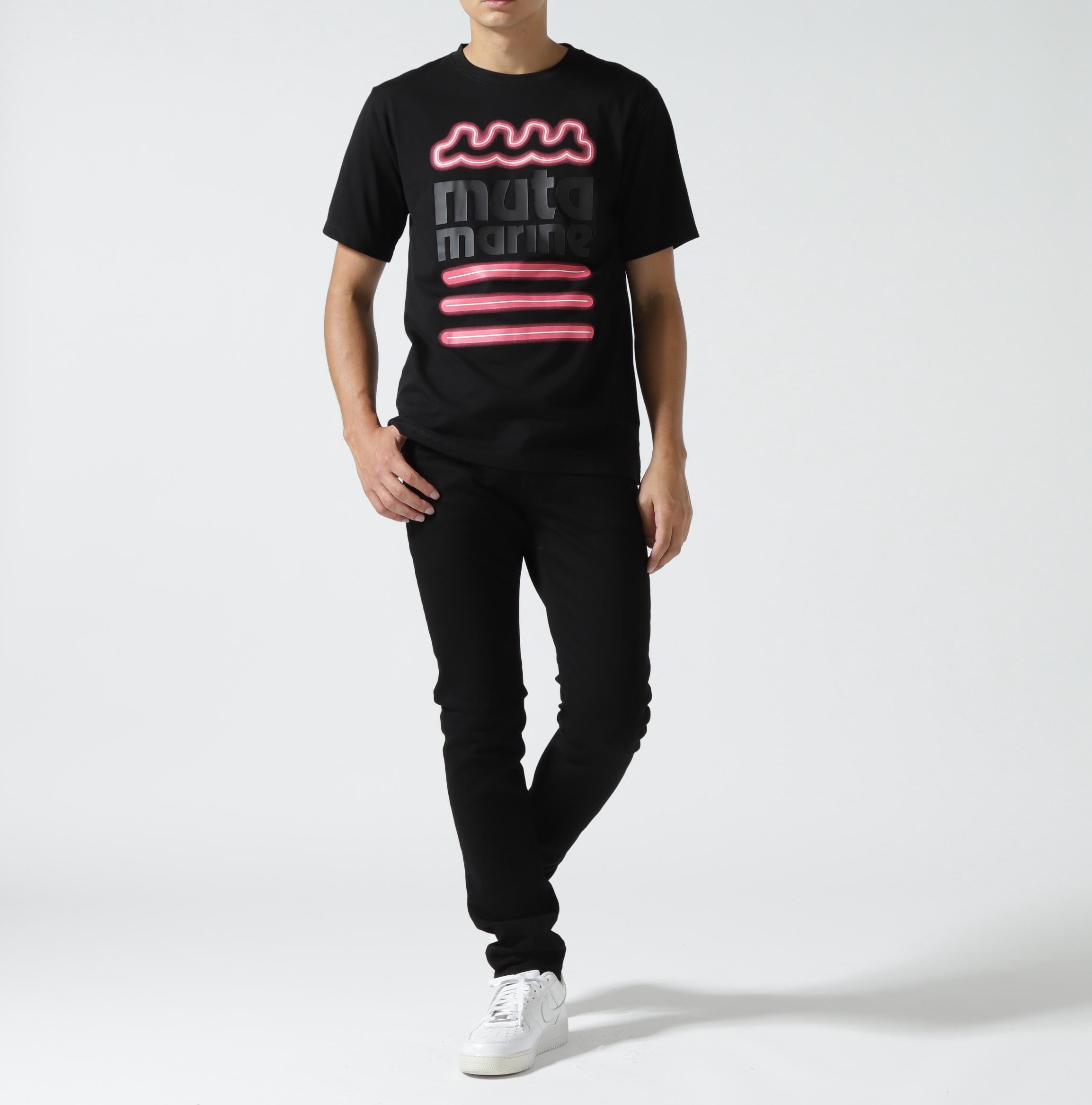 muta MA>INE/ムータ マリン/別注 NEON WAVE SS TEE ブラック