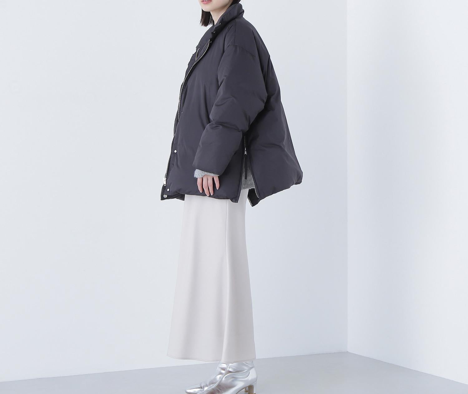 シームレスミドルダウン ブラック