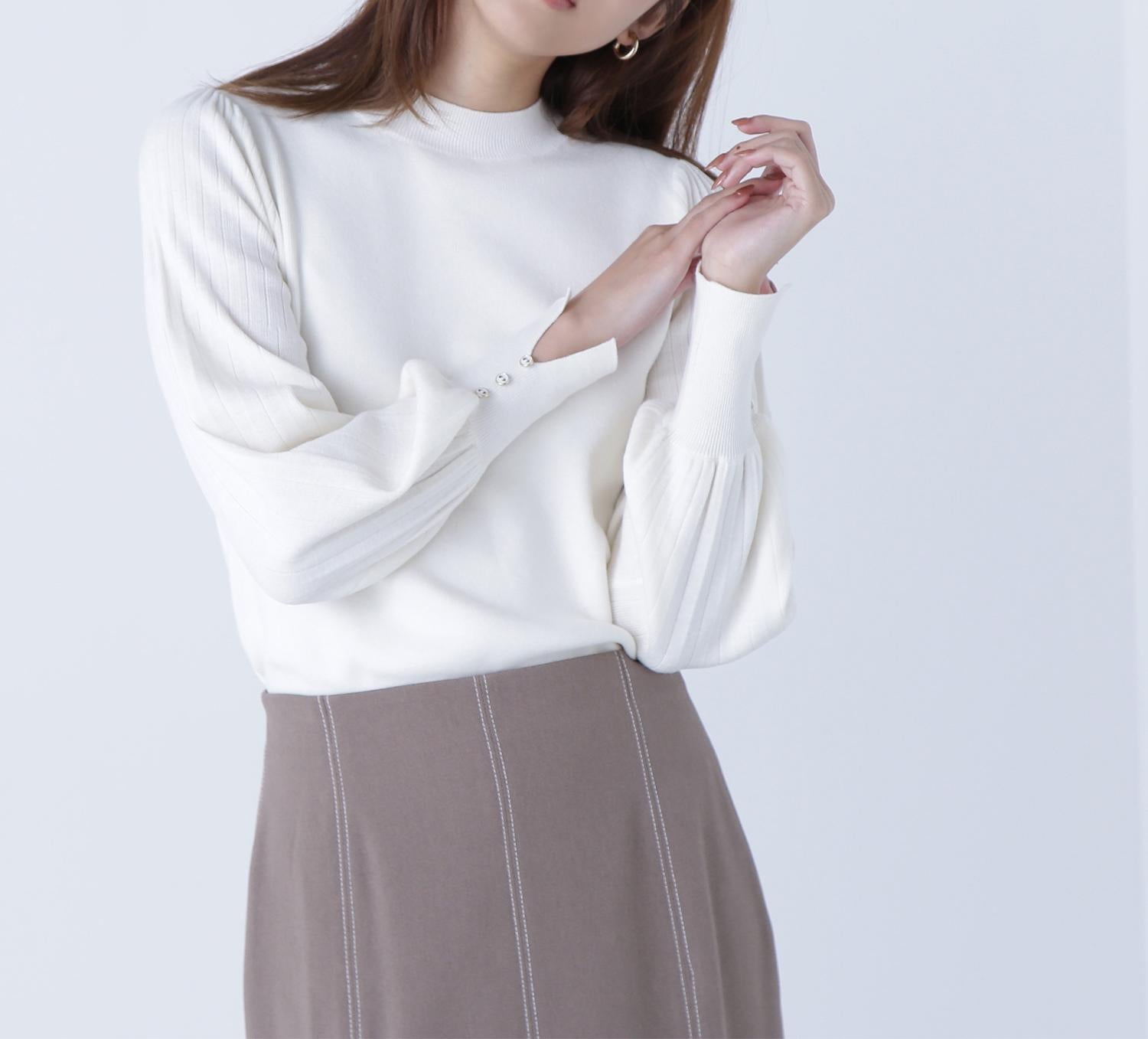 プリーツスリーブニット オフホワイト1