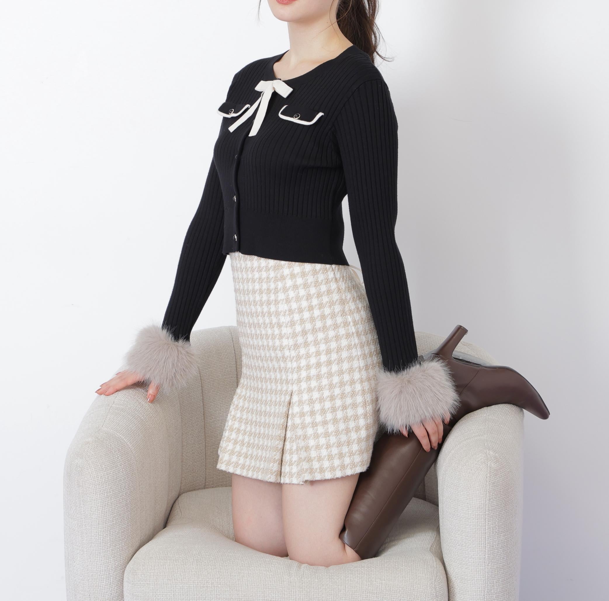 袖フェイクファーカーデトップス ブラック