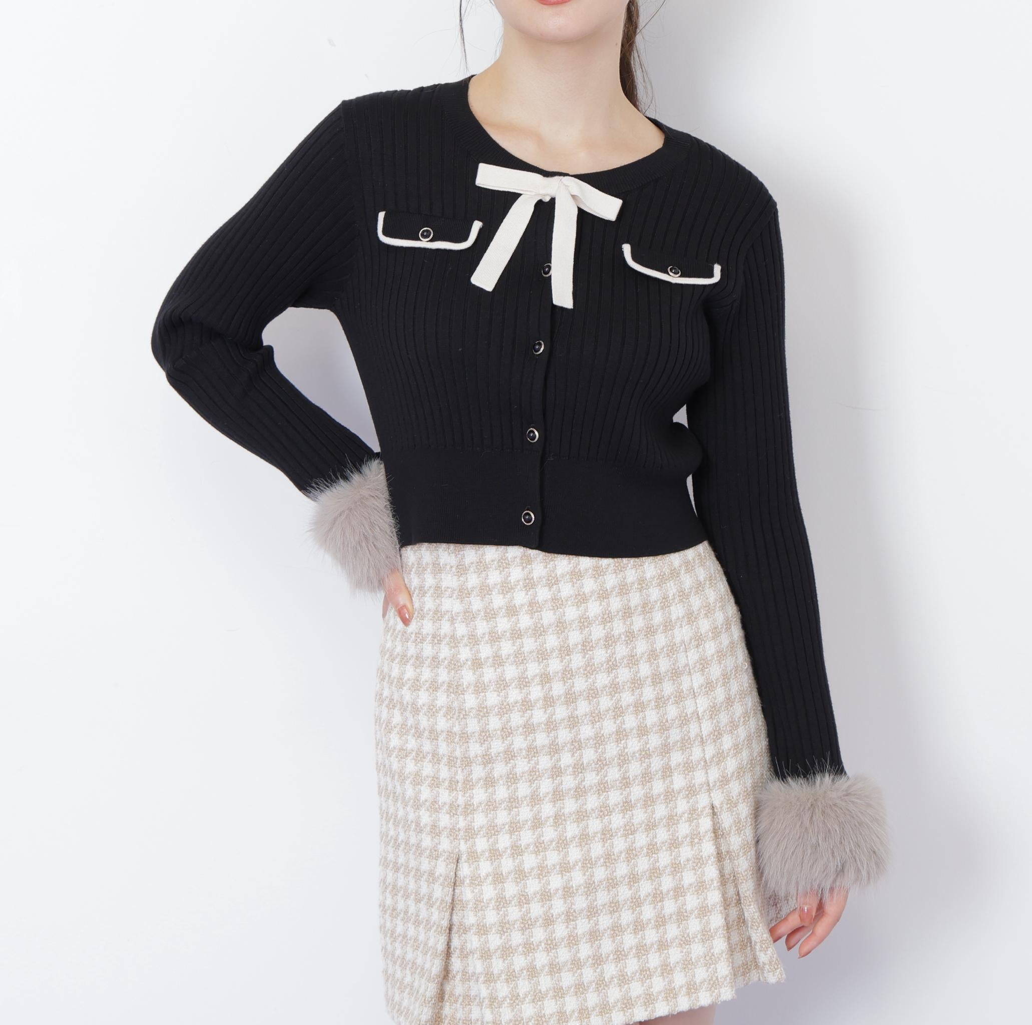 袖フェイクファーカーデトップス ブラック
