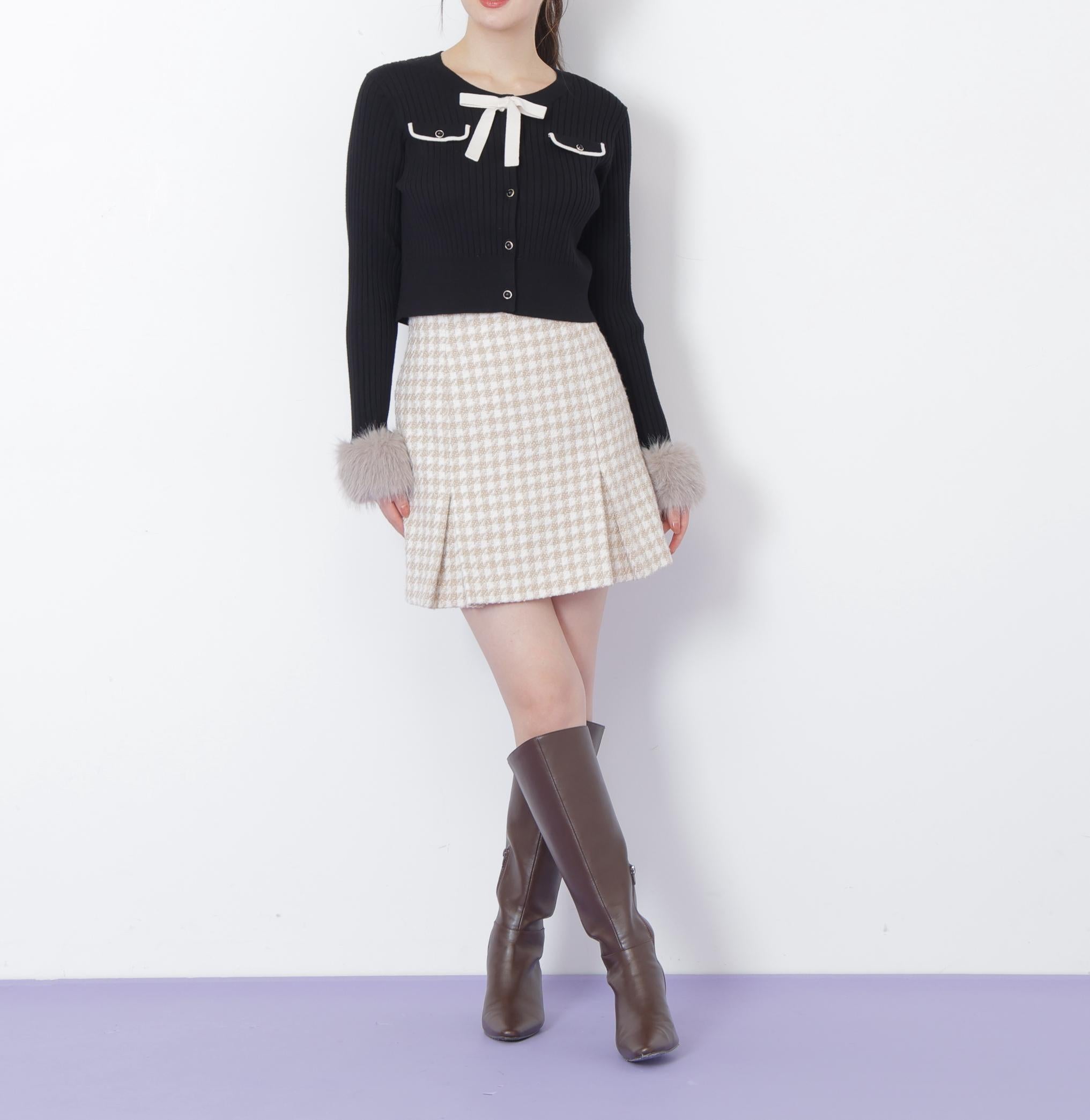 袖フェイクファーカーデトップス ブラック