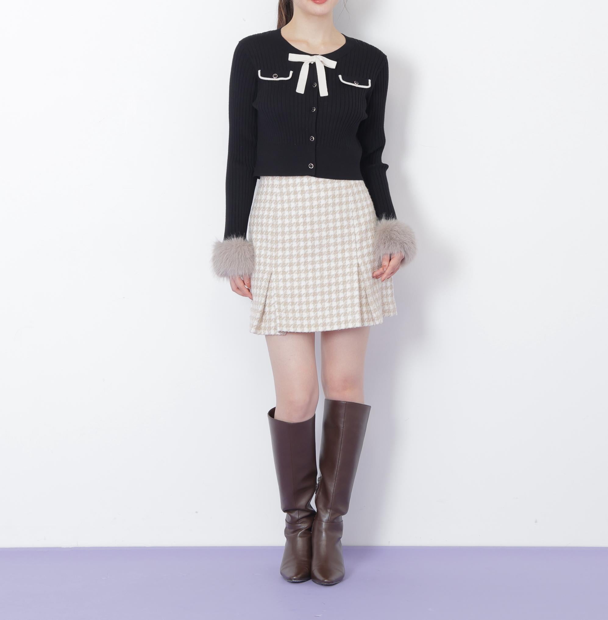 袖フェイクファーカーデトップス ブラック