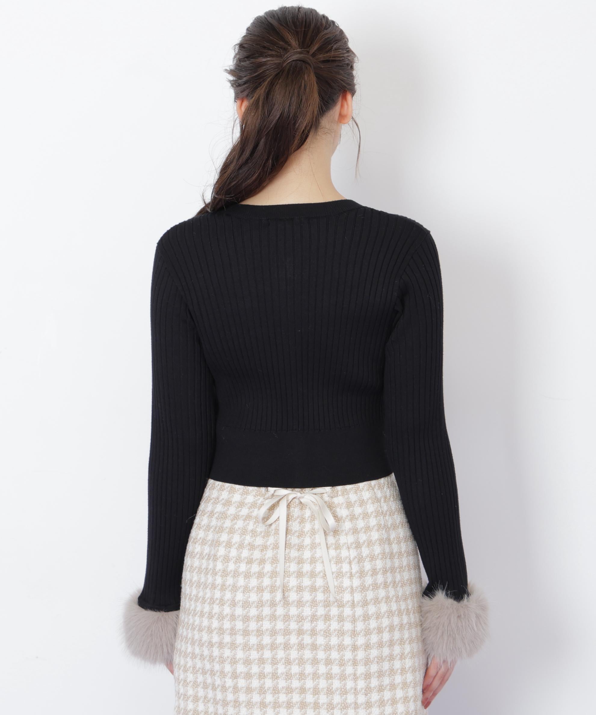 袖フェイクファーカーデトップス ブラック