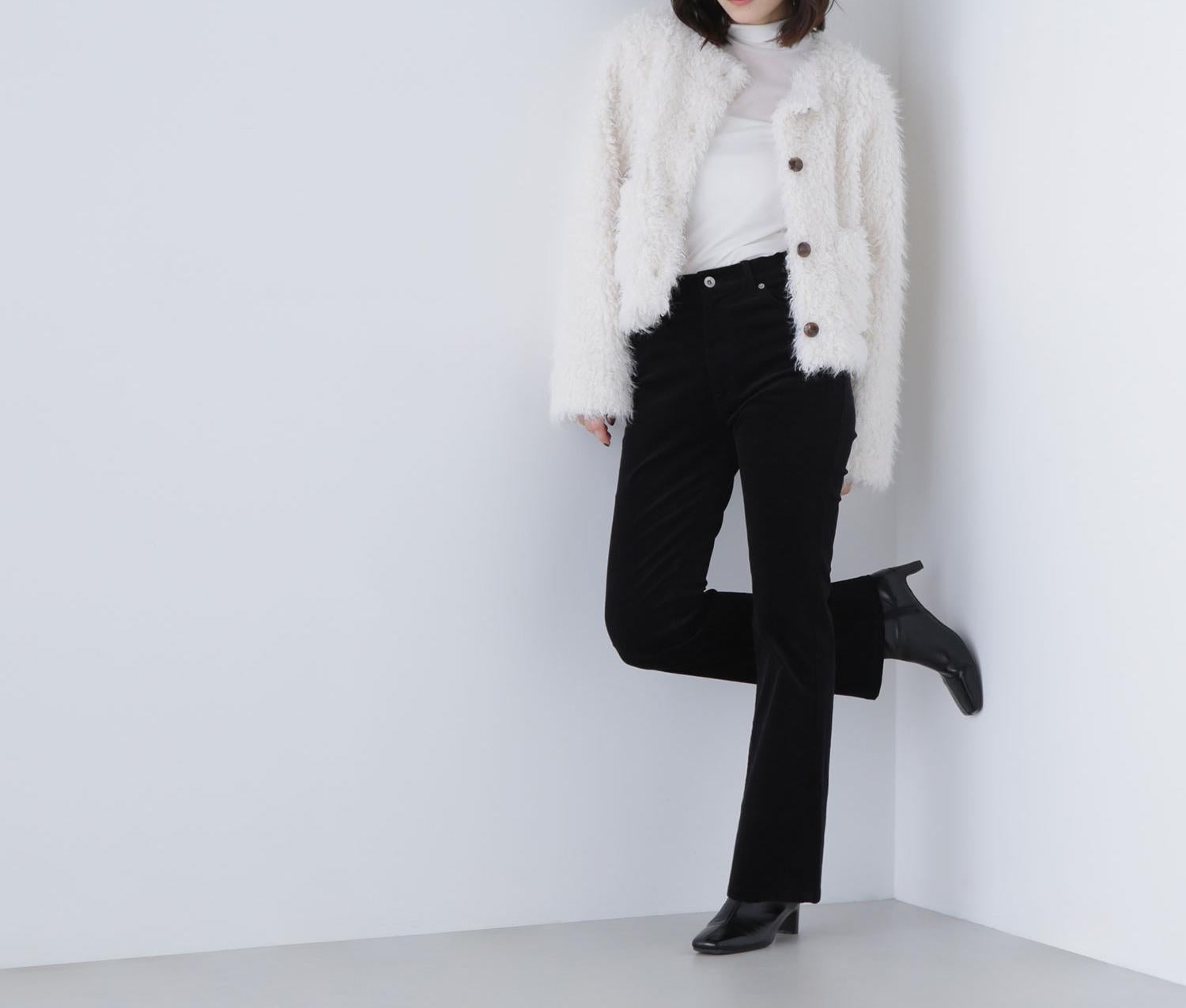 カーリーフェイクファージャケット オフホワイト1