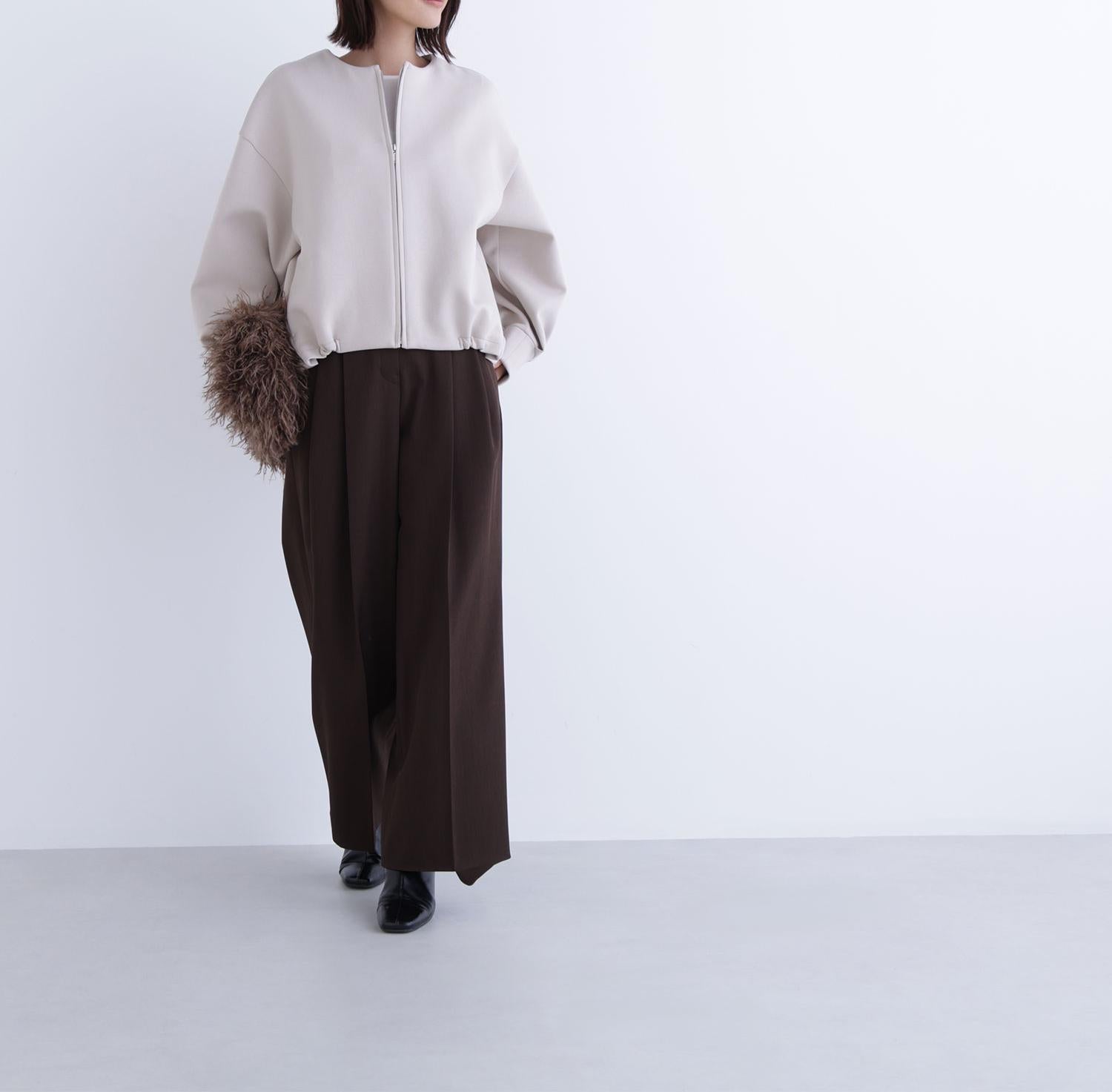 ノーカラーダンボールブルゾン ベージュ